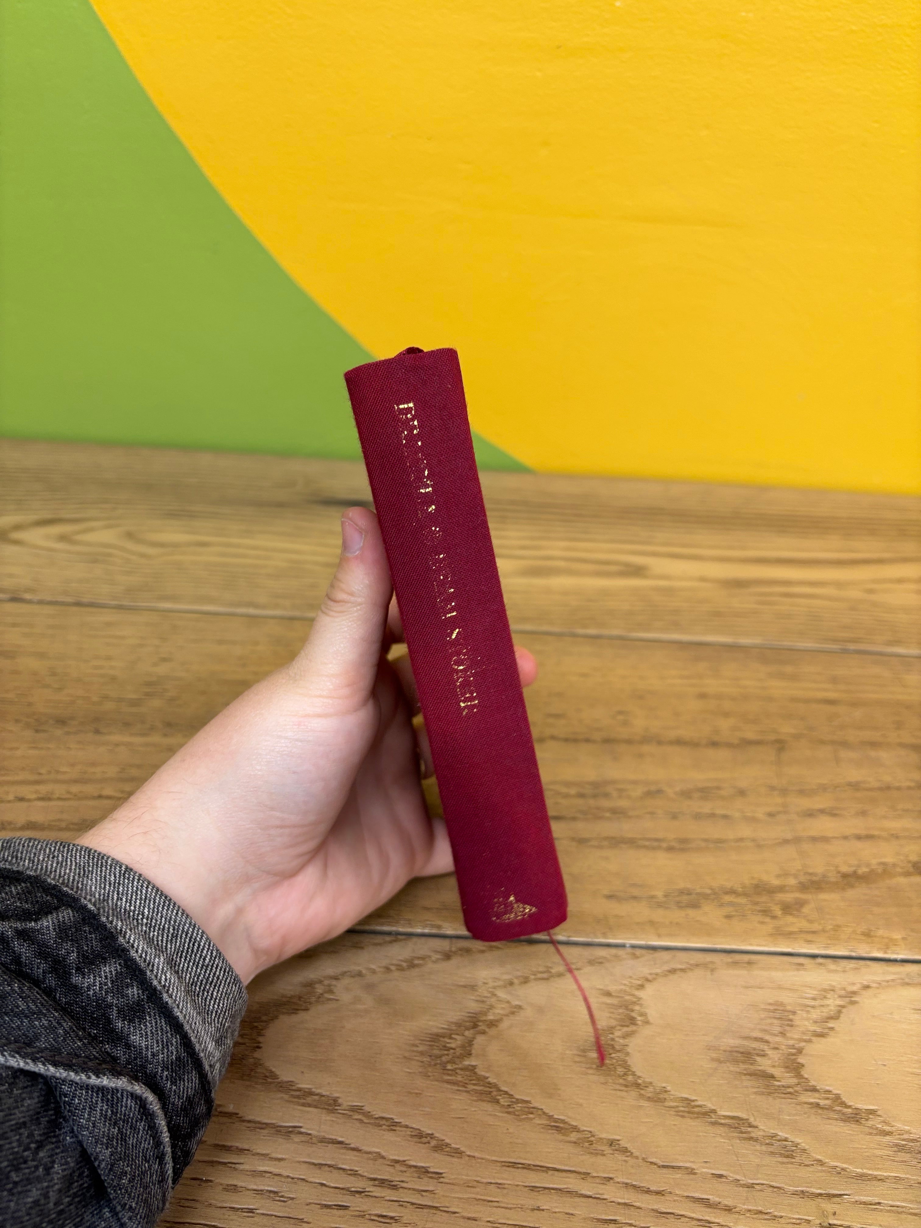 Dracula by Bram Stoker from the Collectors Library Series