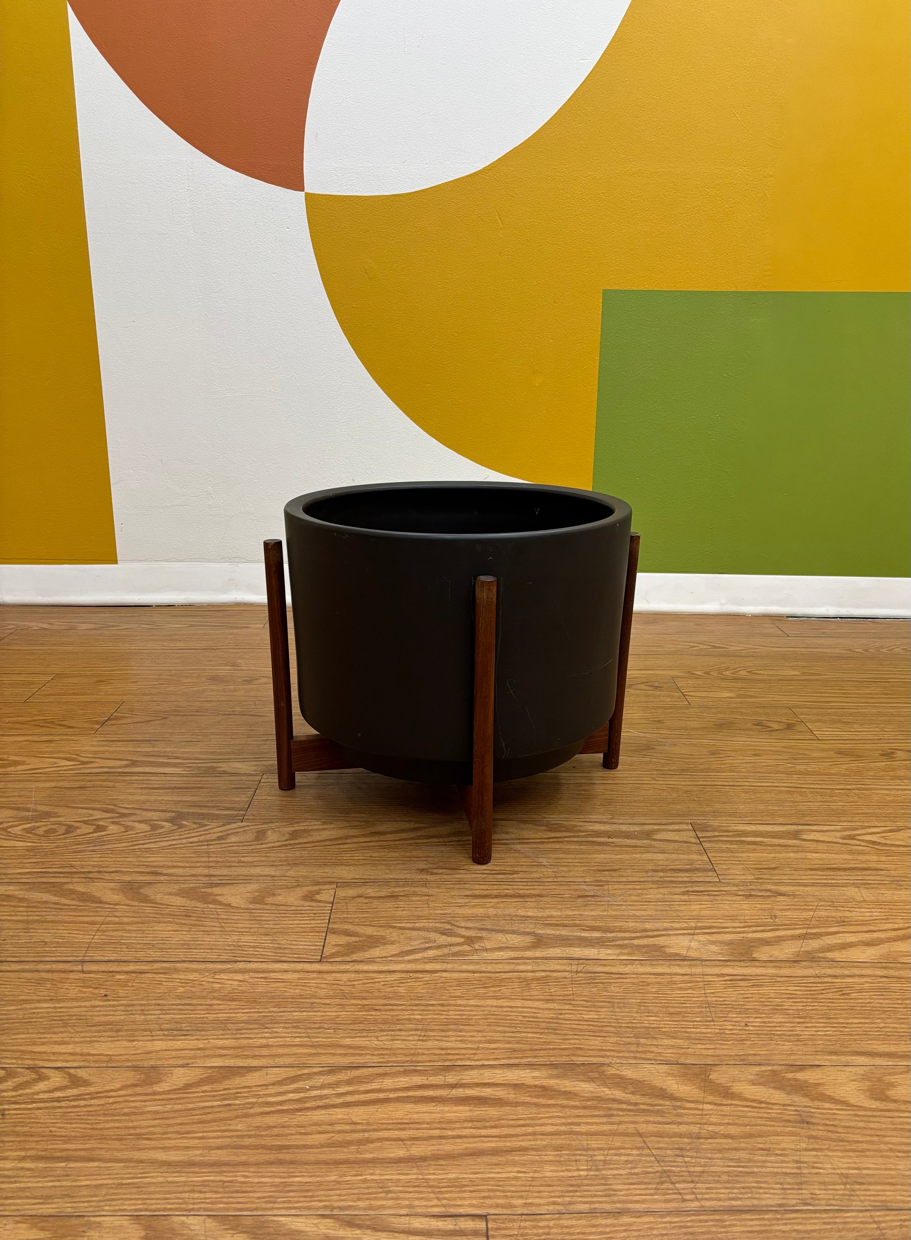 Case Study Large Ceramic Planter