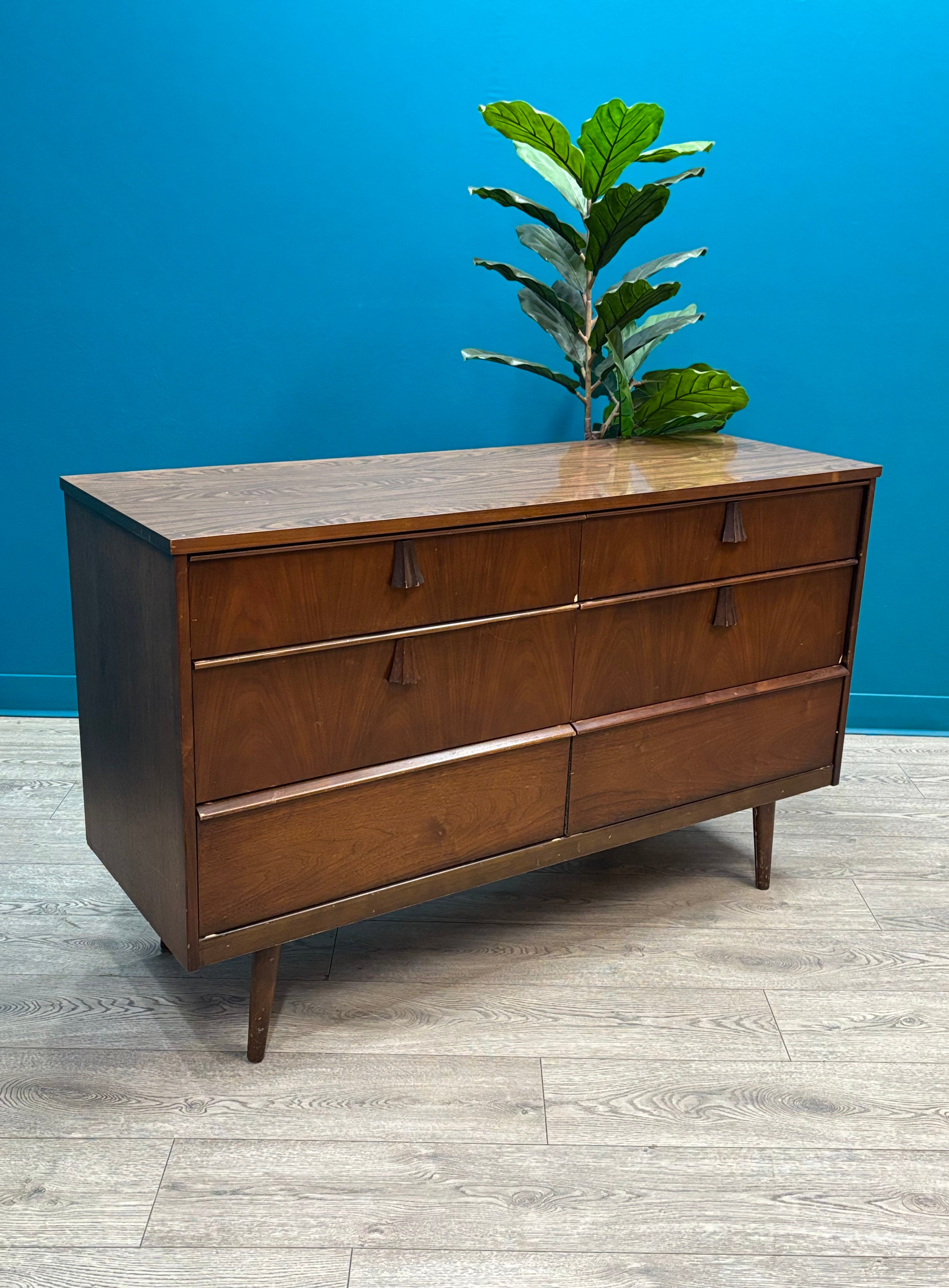 Wood 6 Drawer Dresser