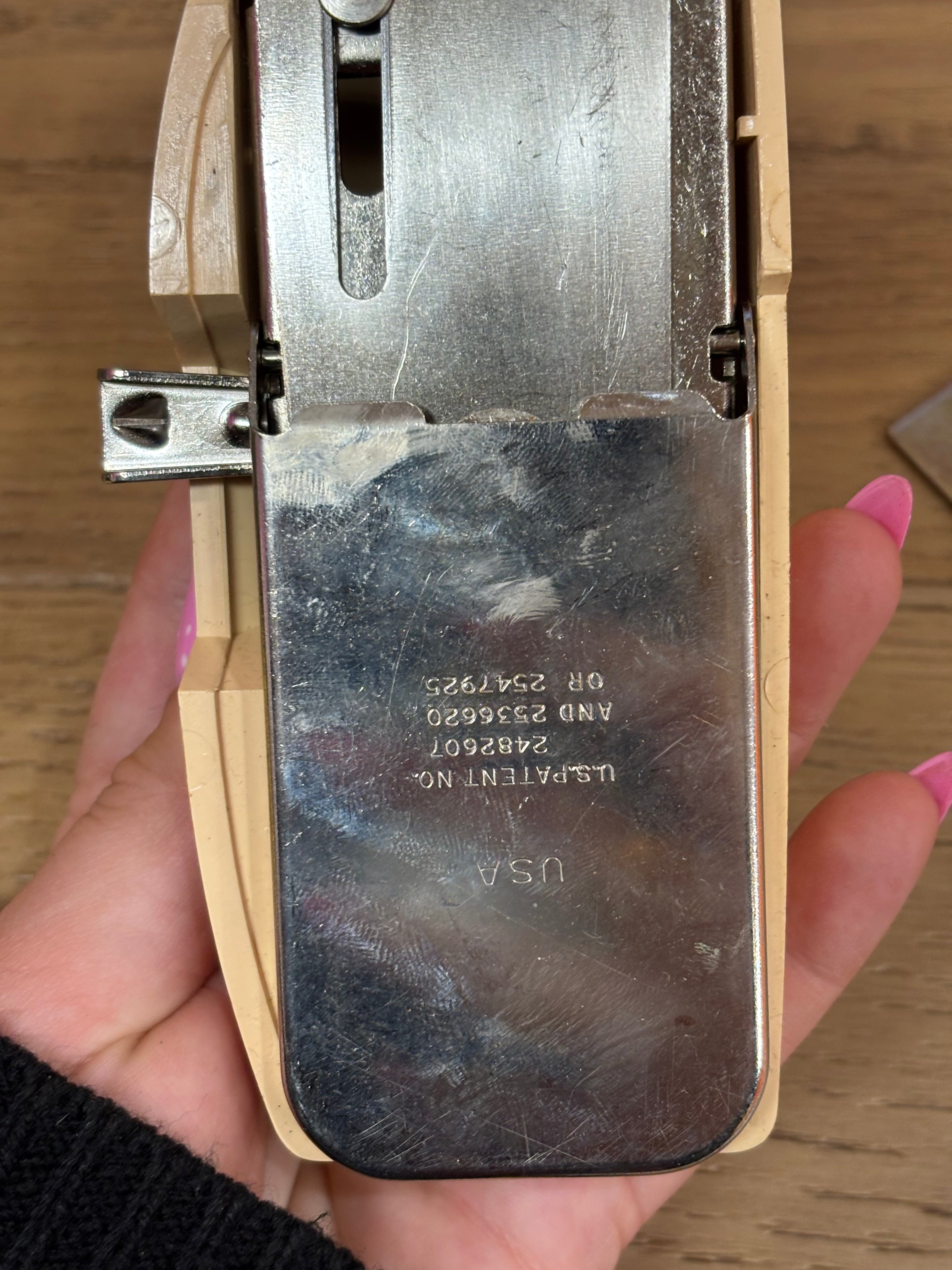 Singer Buttonholer in Case