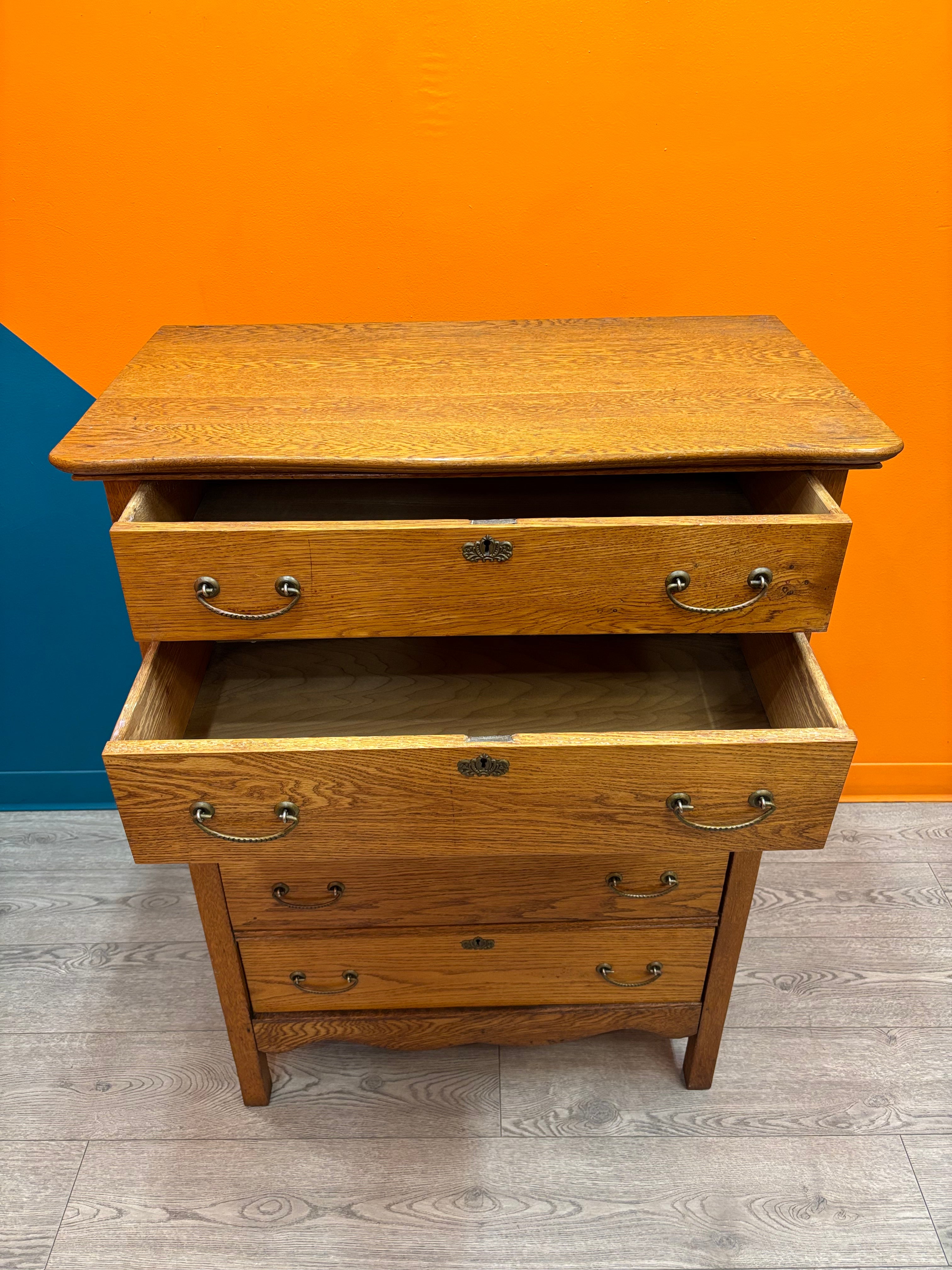 Wood 5 Drawer Dresser