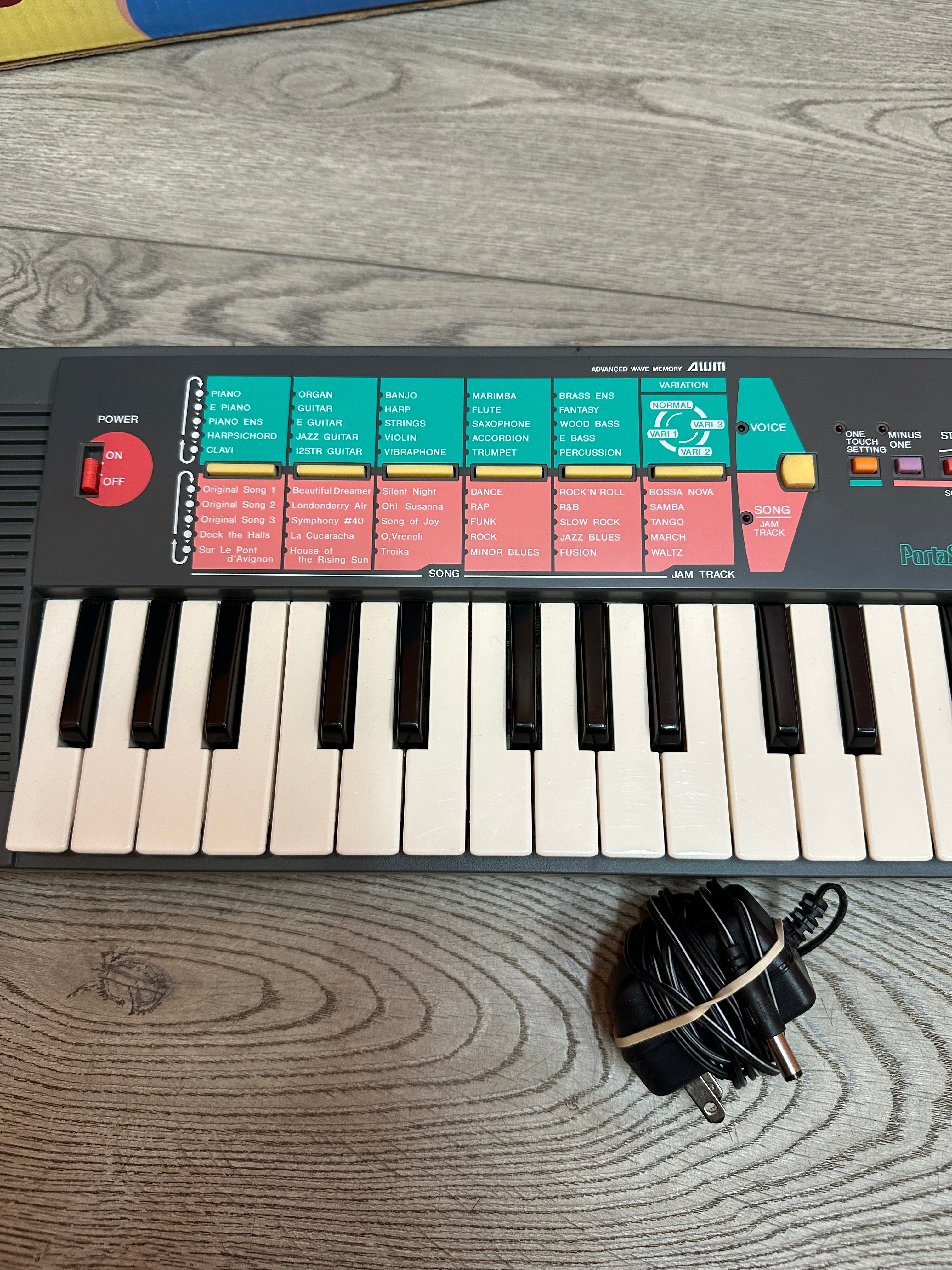 Yamaha PSS-12 Keyboard