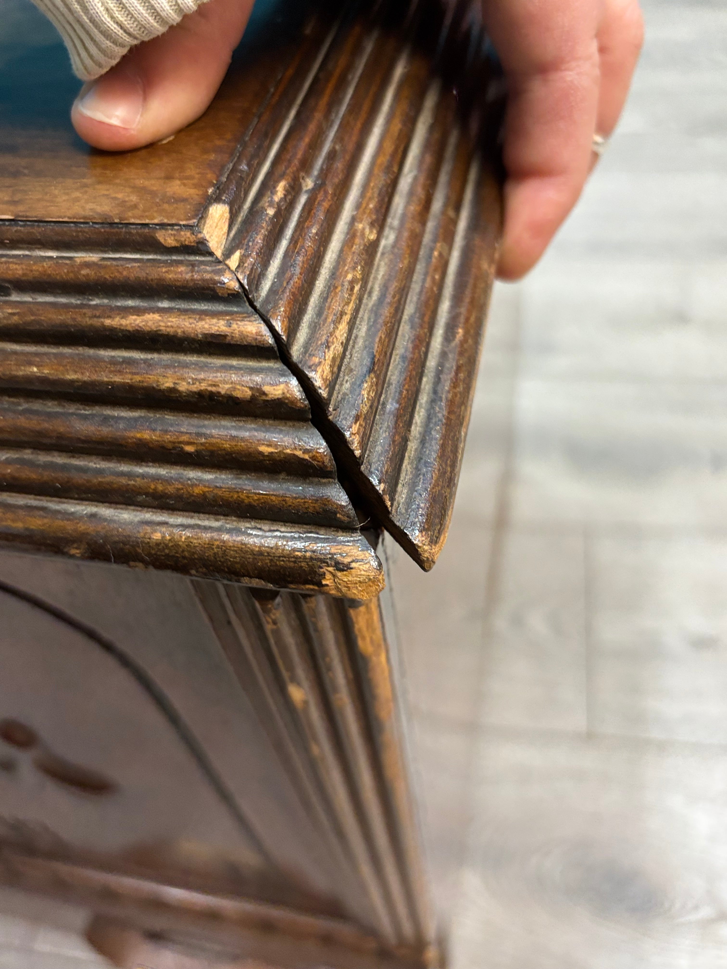 Honderich Cedar Chest with Bottom Drawer