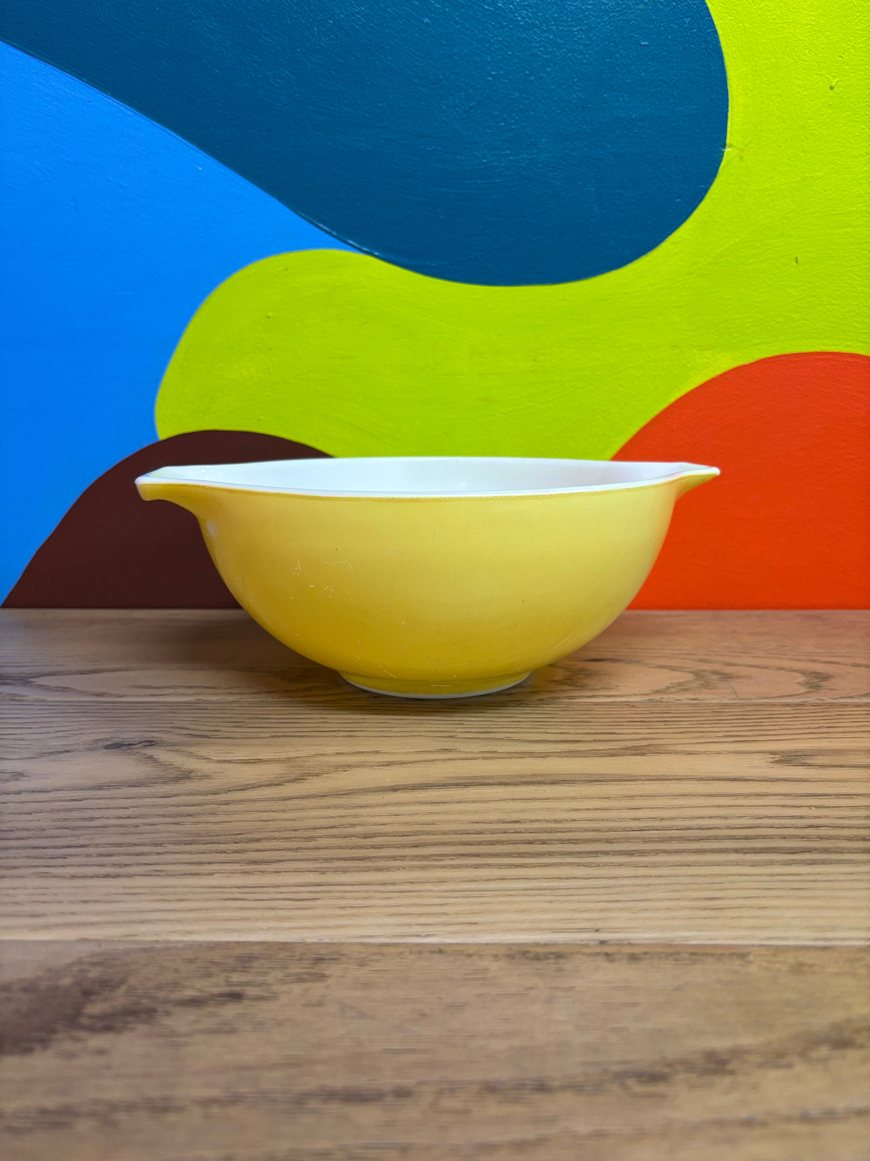 Pyrex Yellow Mixing Bowl - 2 1/2 QT