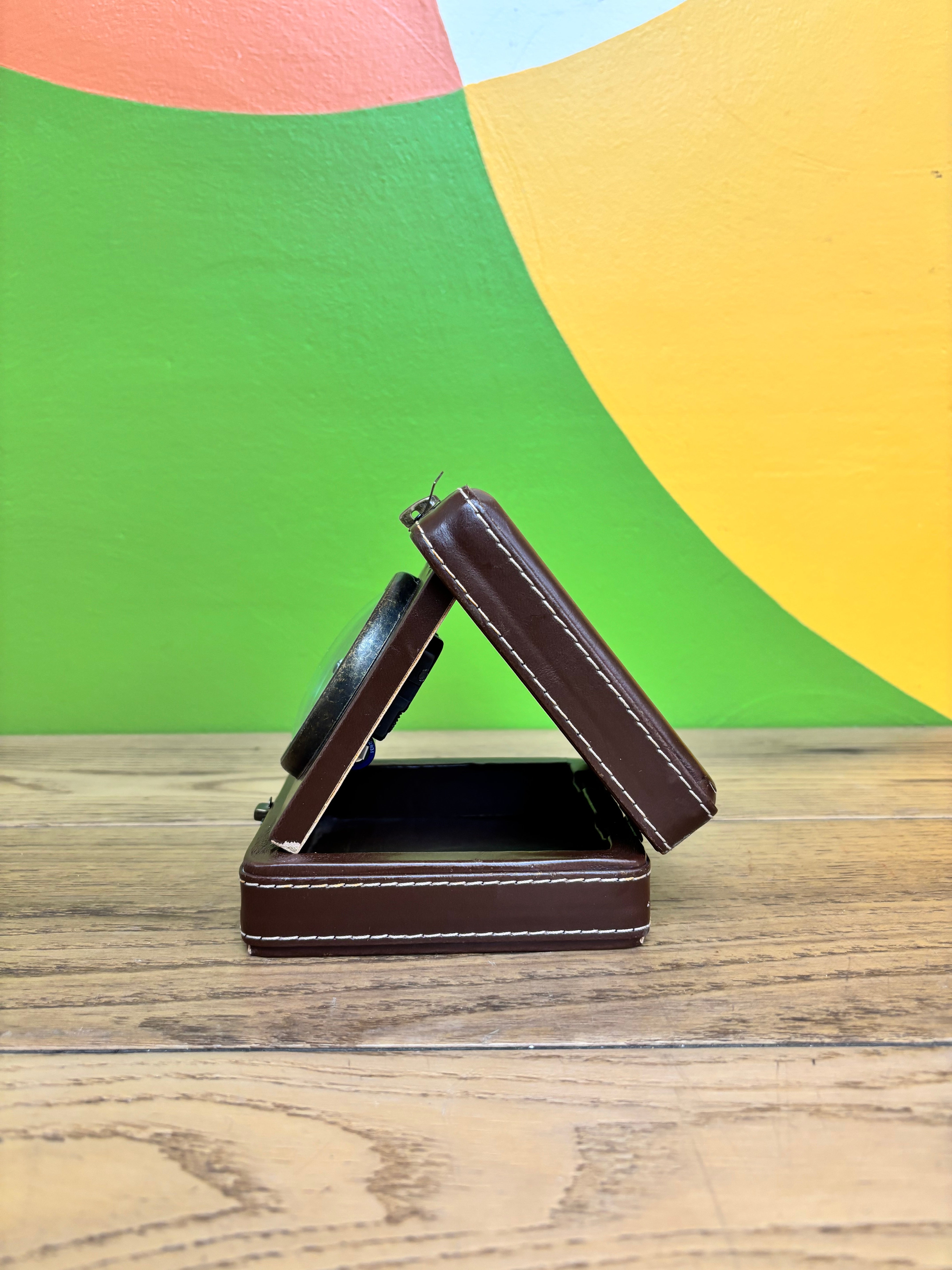 L'amour Travel Clock