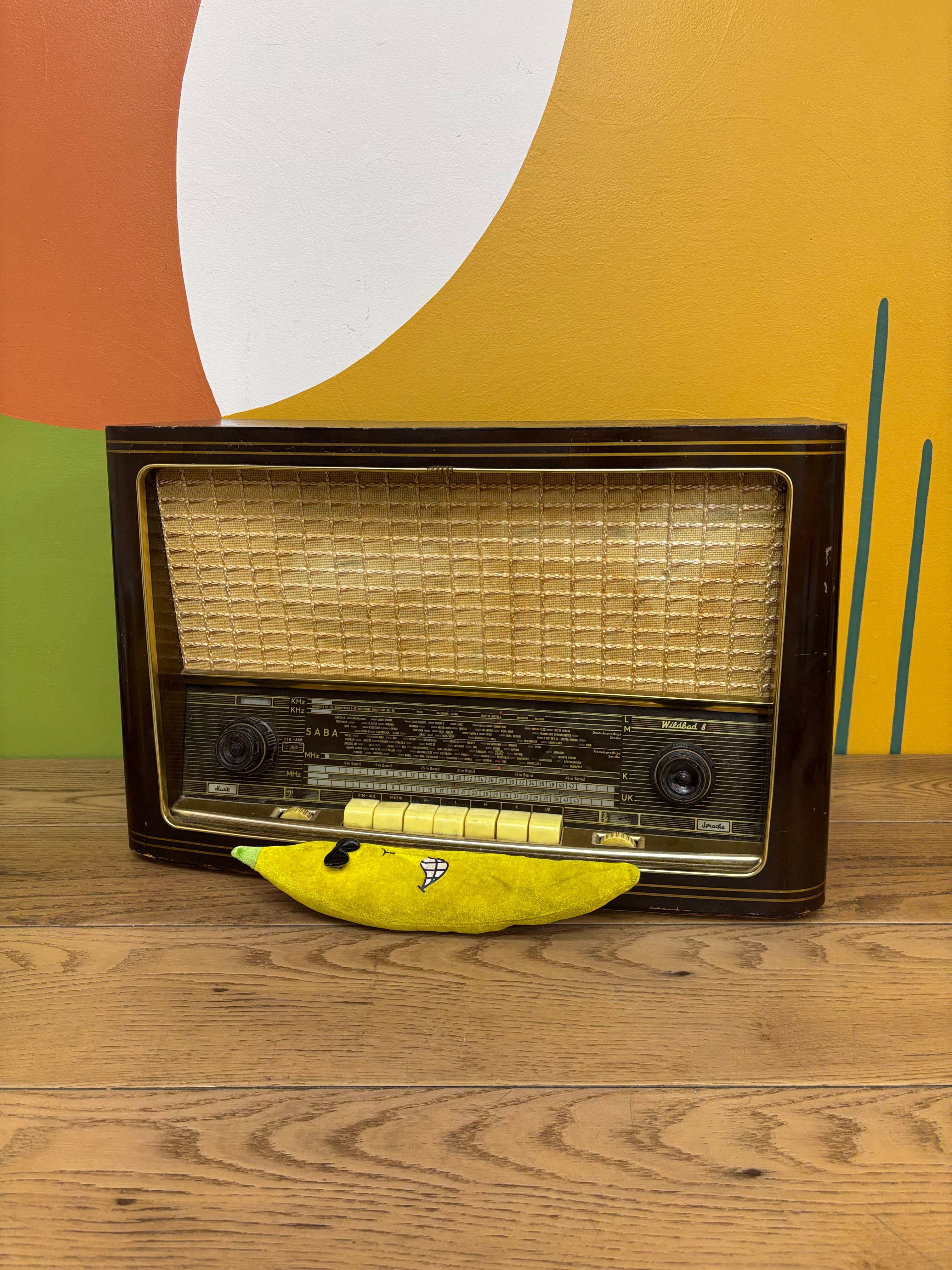 Saba Wildbad 8 Tube Radio