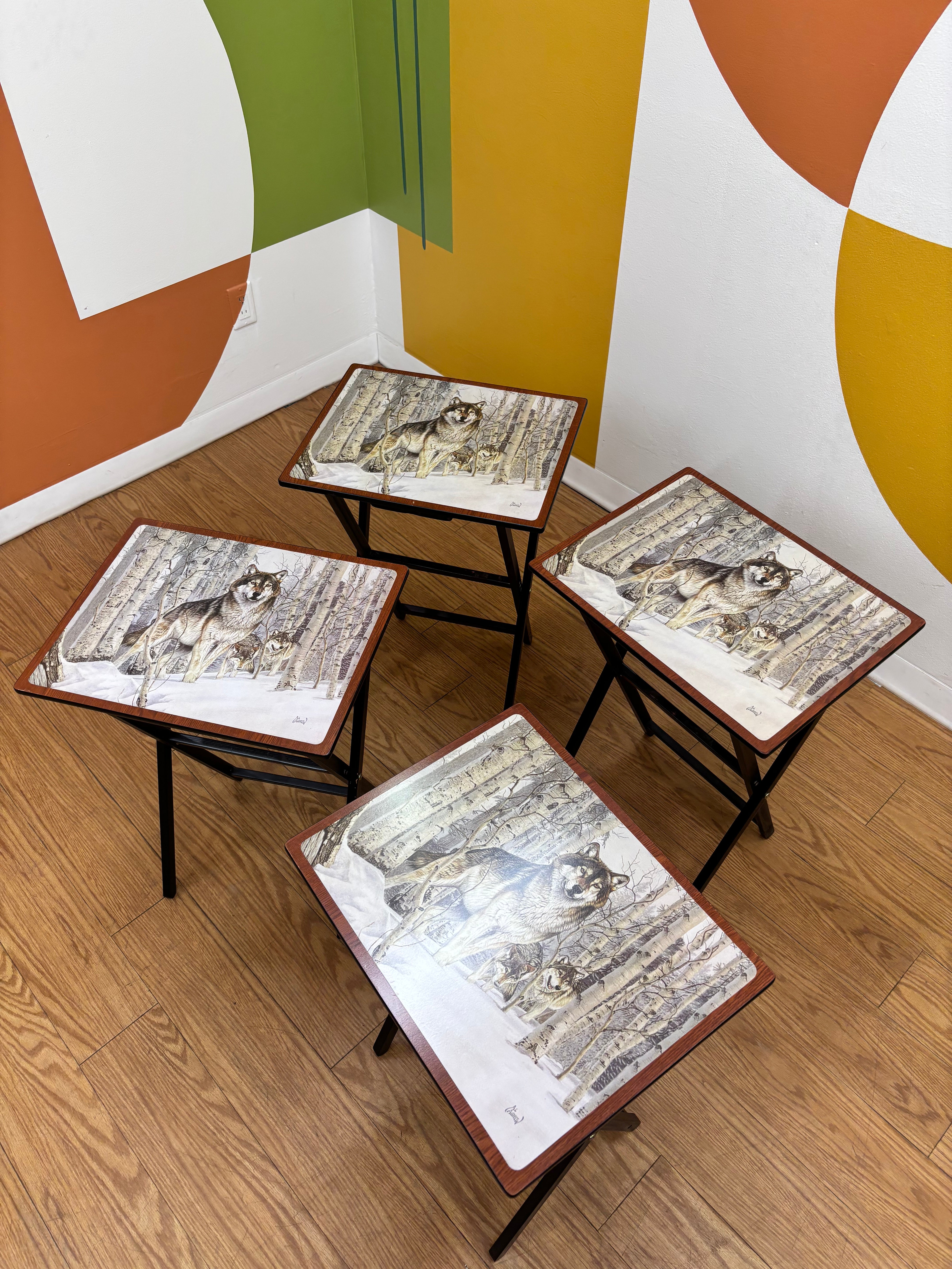 Set of 4 Folding Wolf TV Trays
