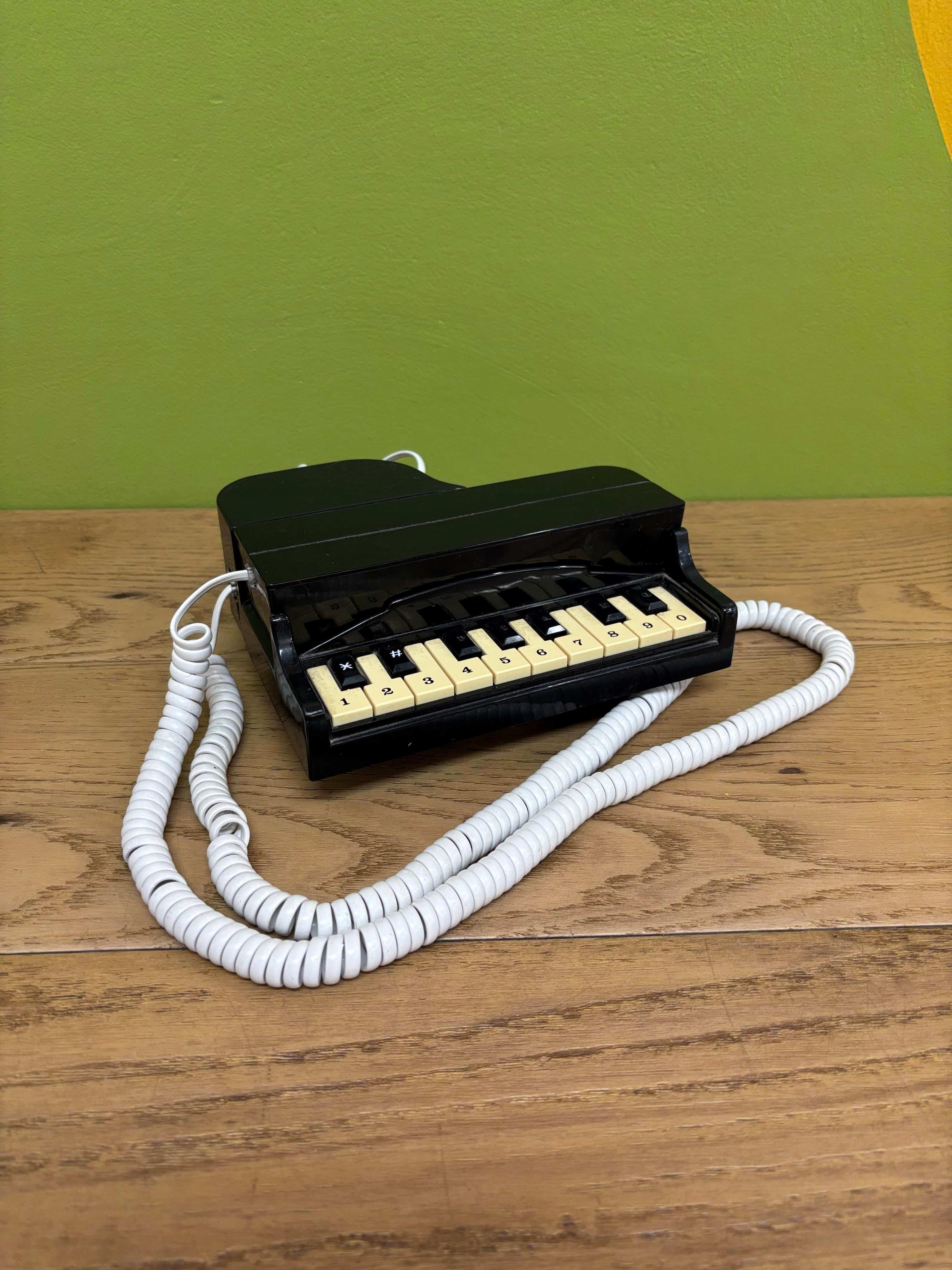 Grand Piano Telephone