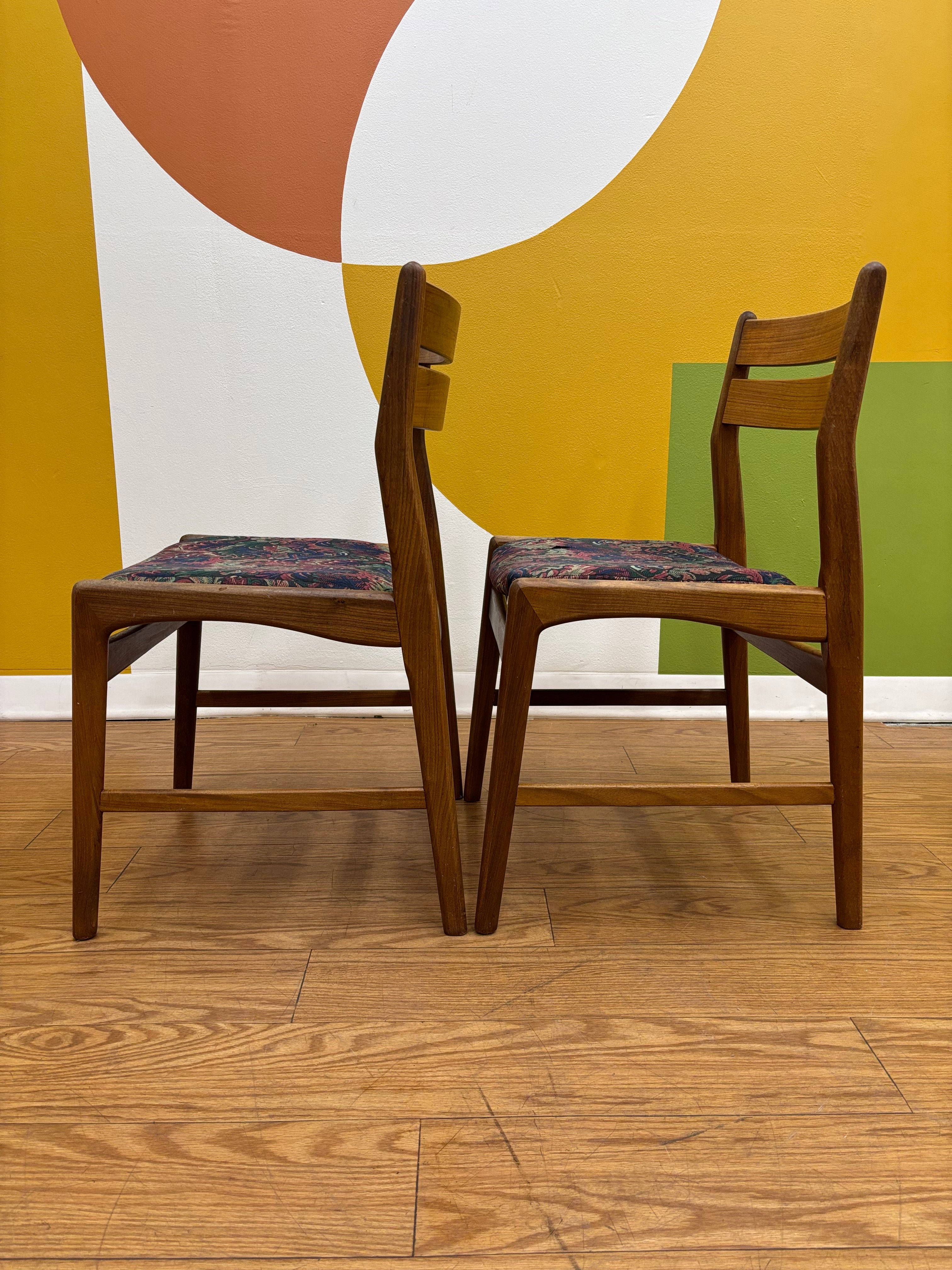 (2) Wood Dining Chairs