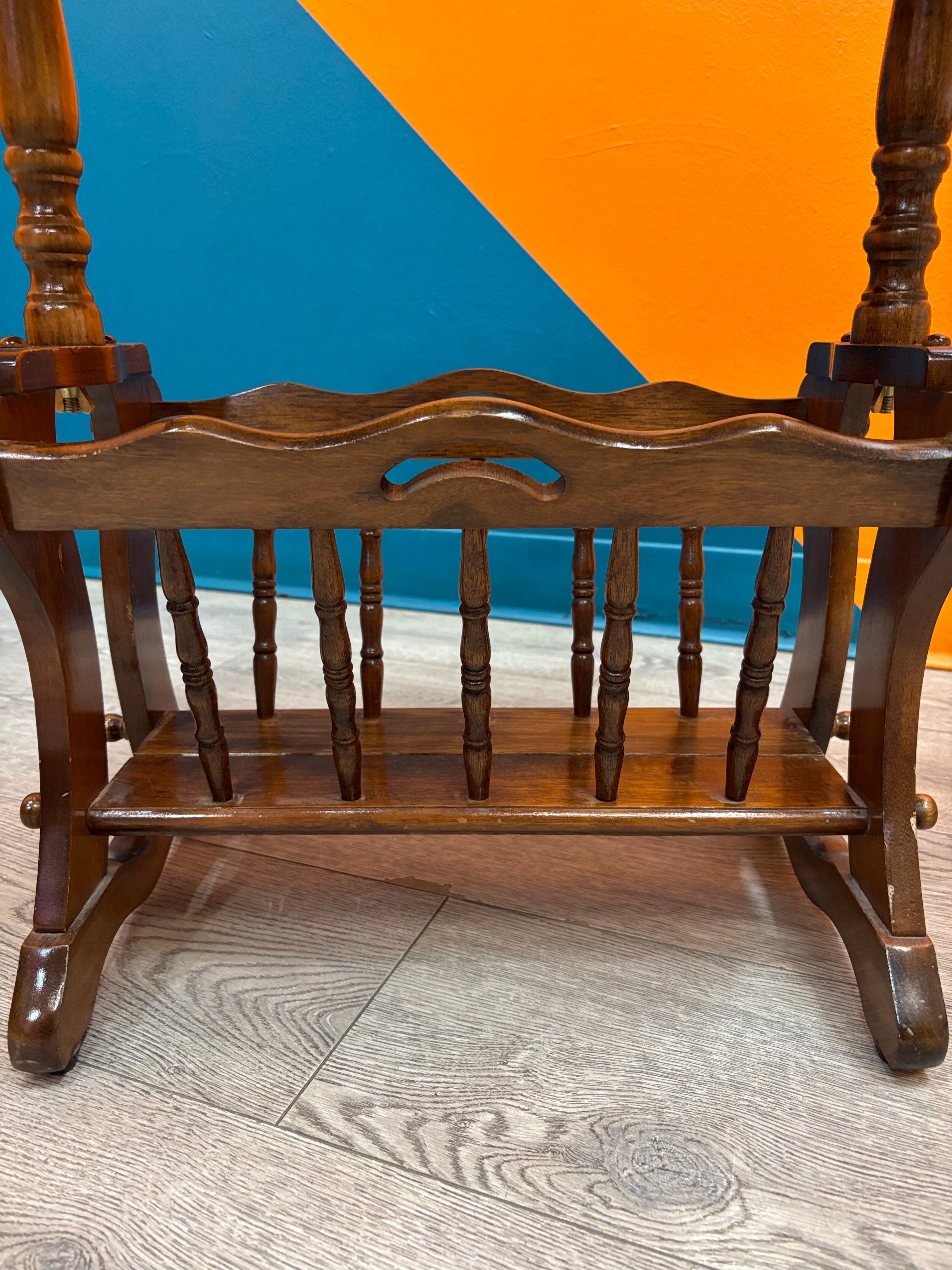 Wood Side Table with Lower Magazine Rack