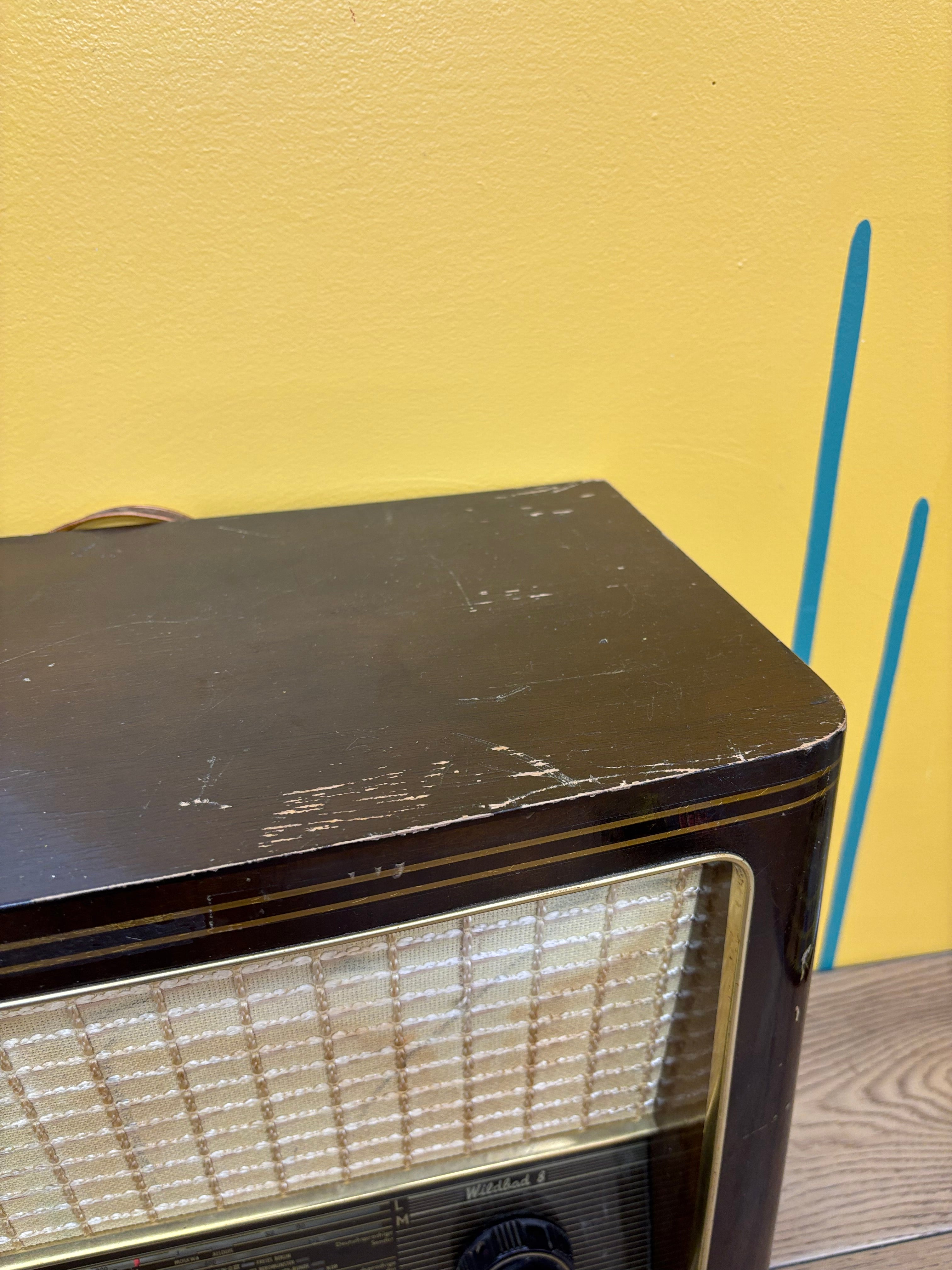 Saba Wildbad 8 Tube Radio