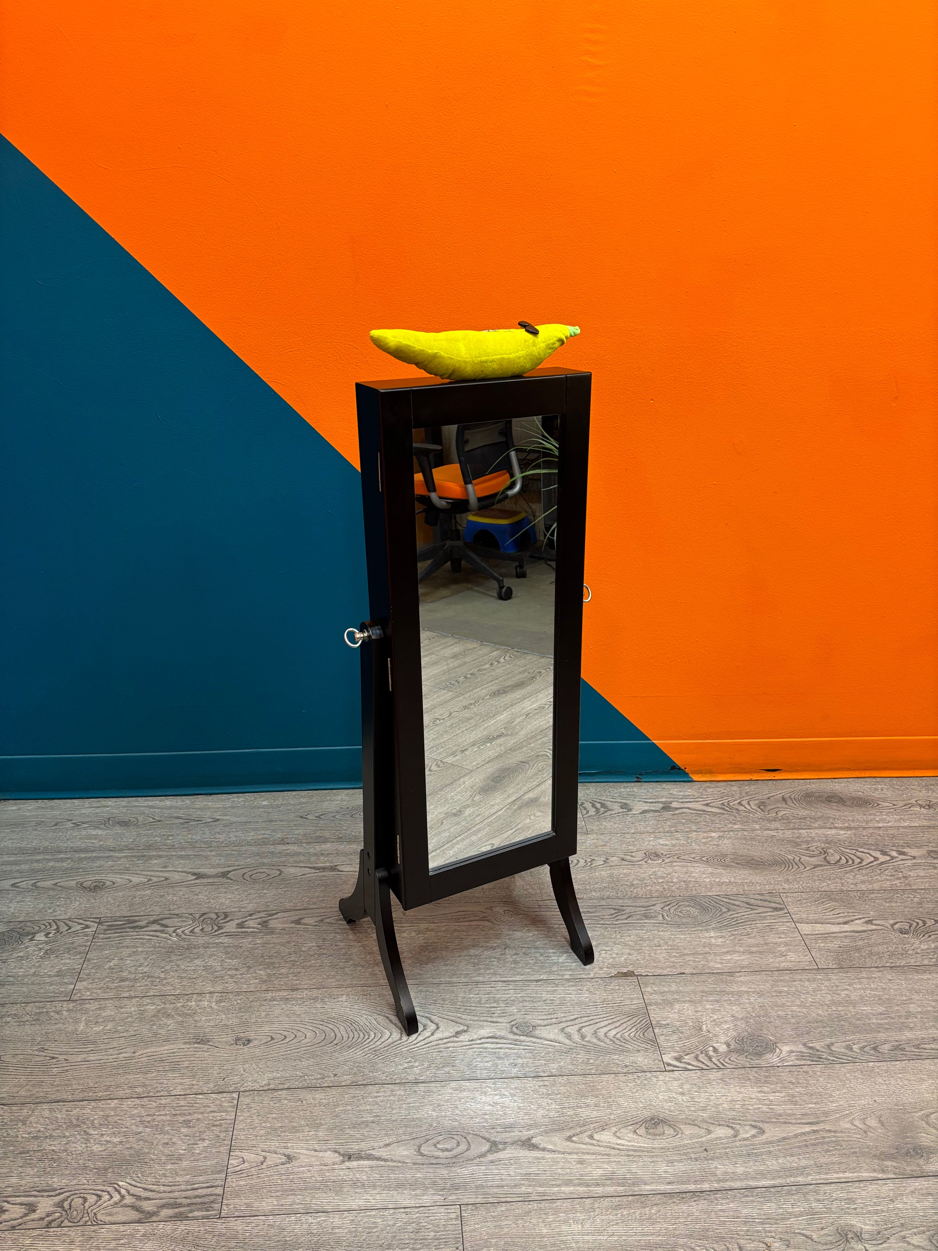 Small Mirror Jewelry Organizer