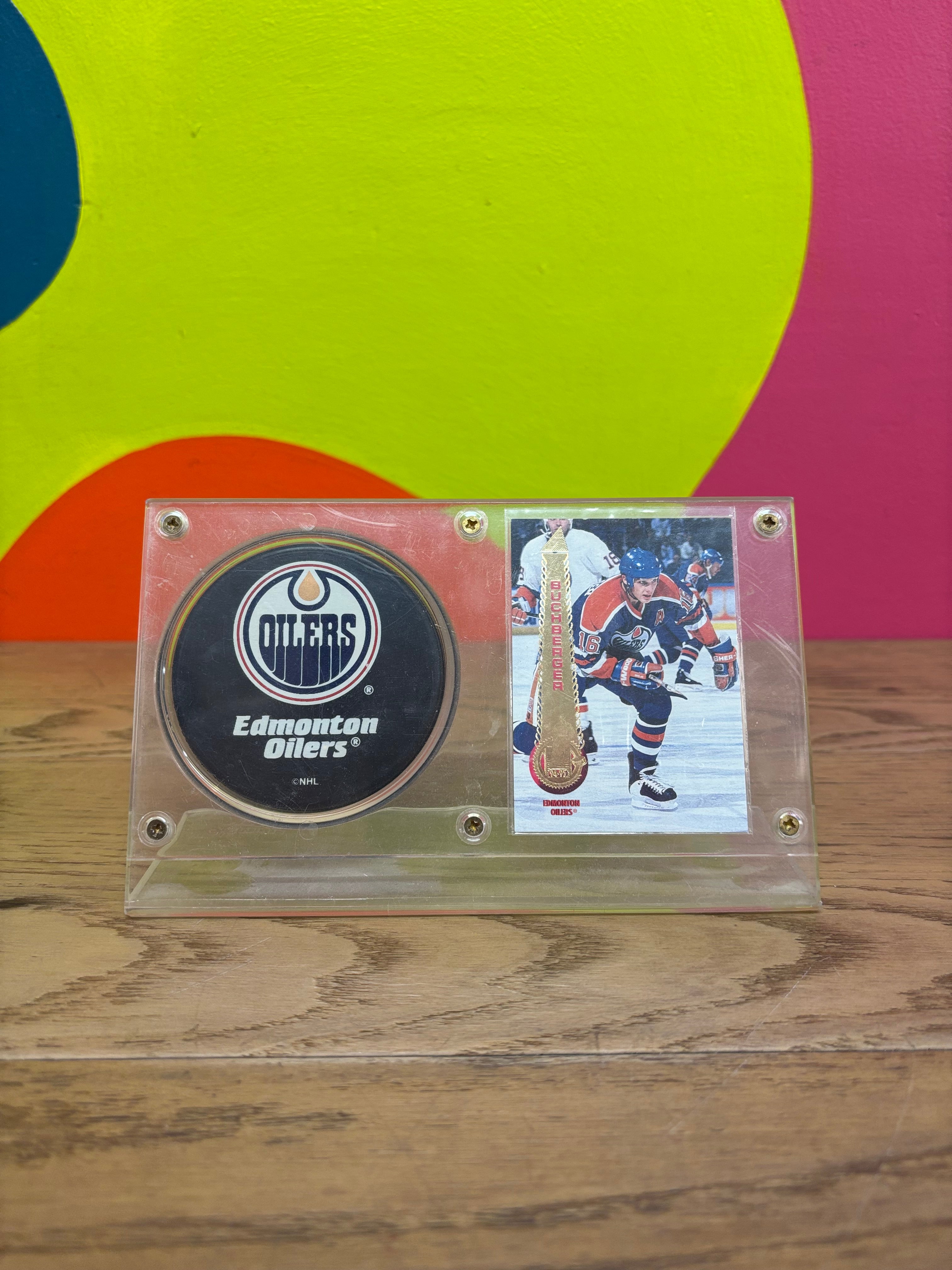 Kelly Buchberger #16 Edmonton Oilers Card & Puck