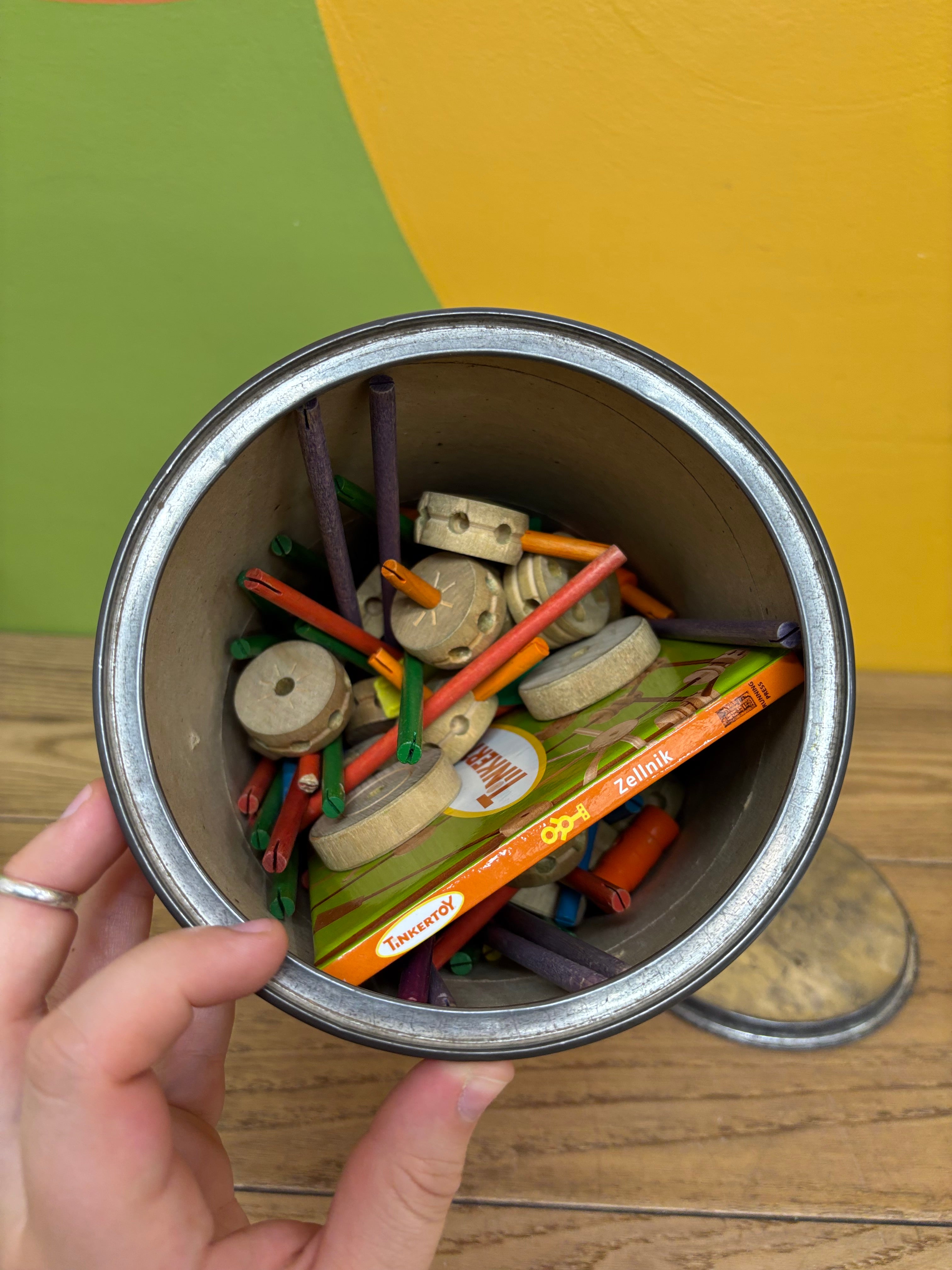 Gabriel TinkerToy Construction Set
