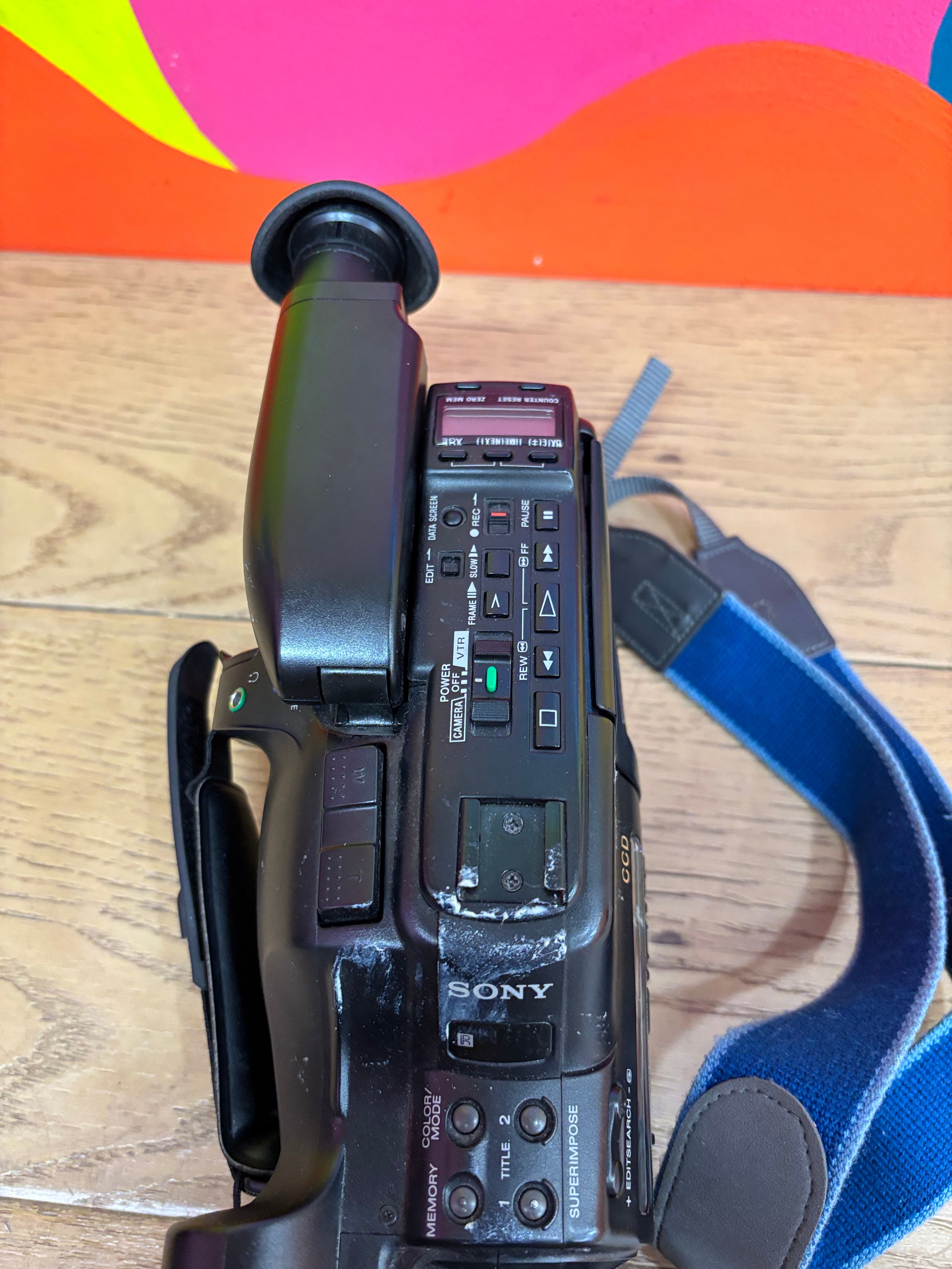Sony Handycam Video 8 Camcorder (CCD-F77)