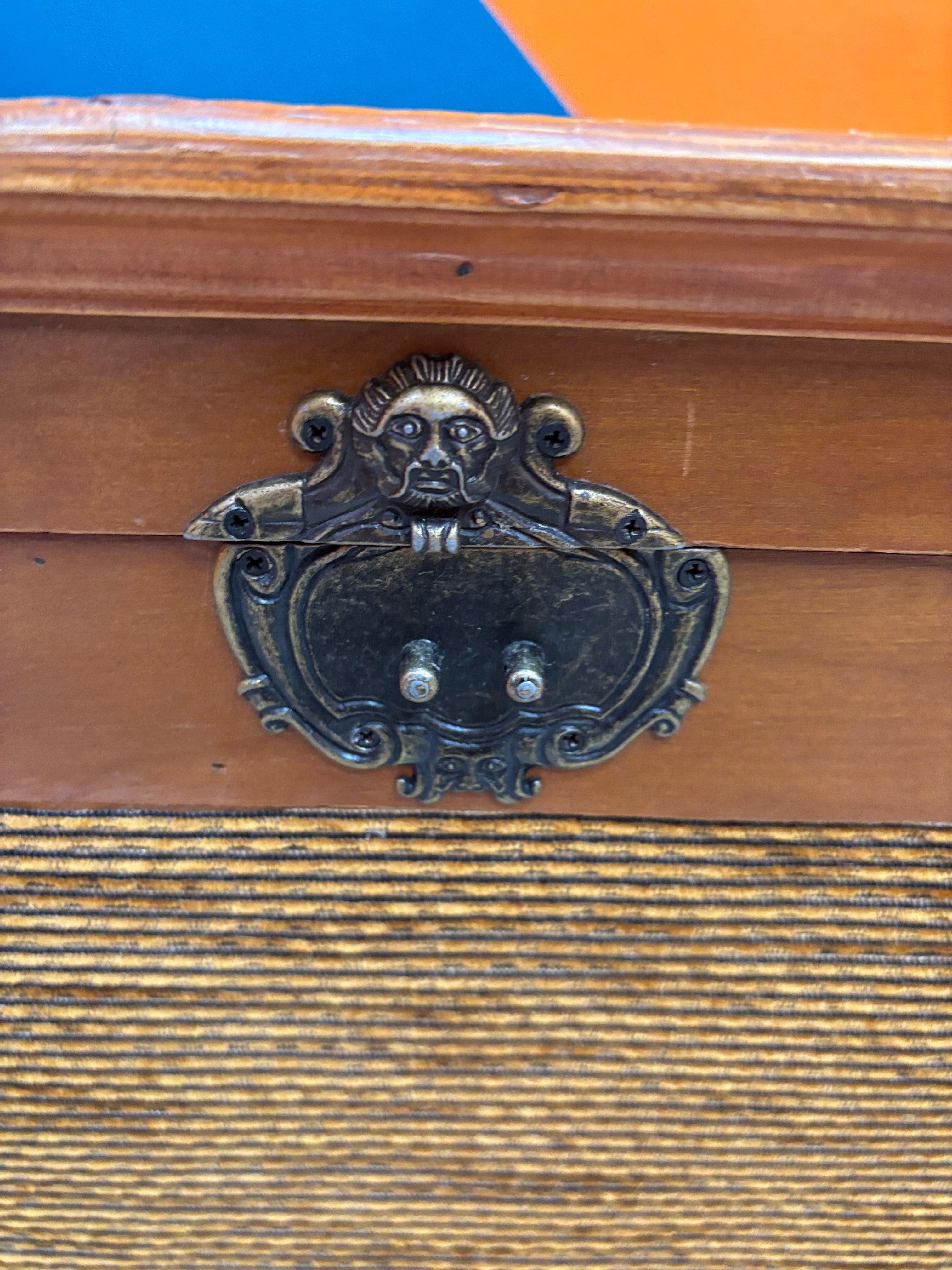 Wood Trunk