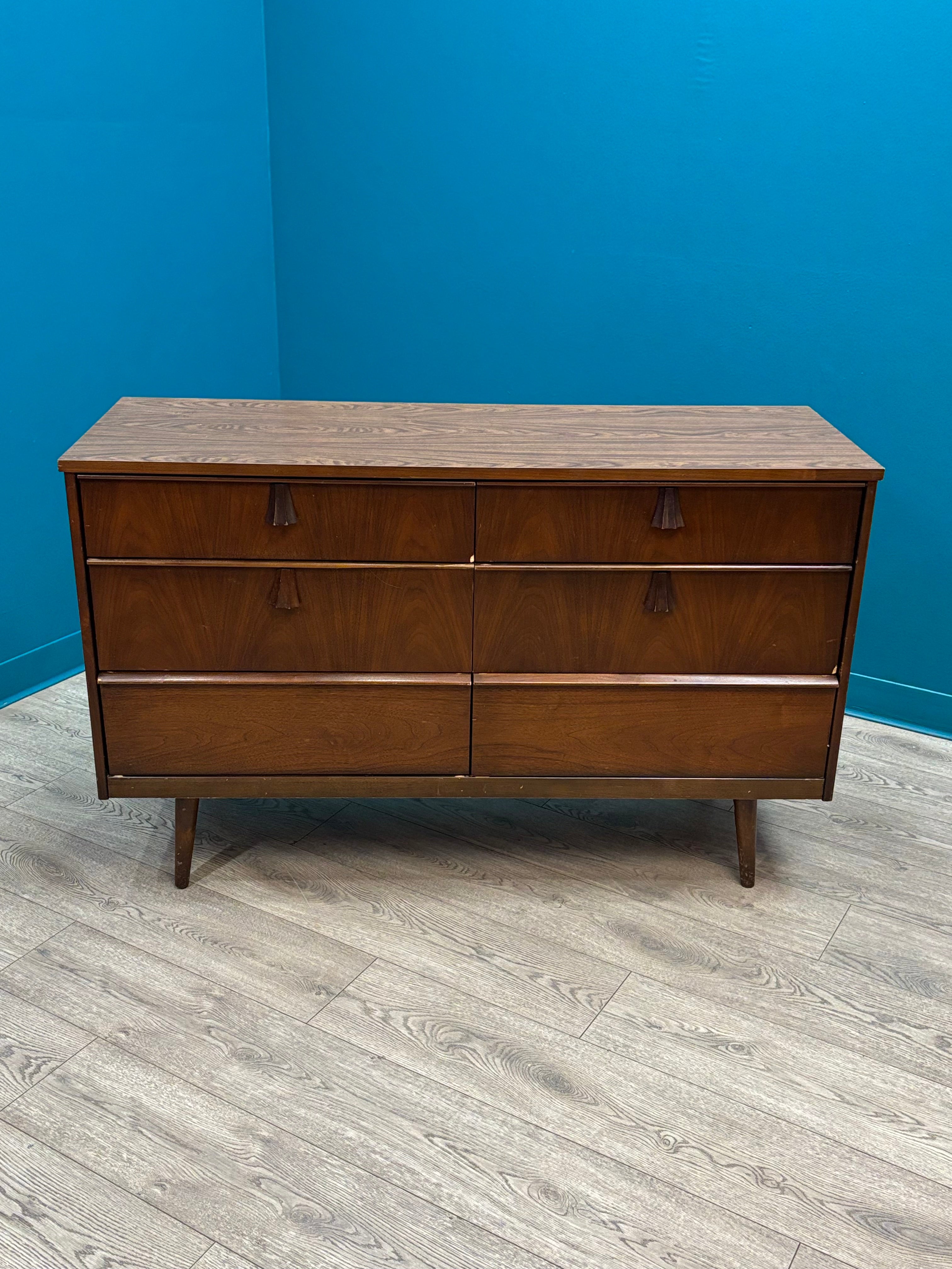 Wood 6 Drawer Dresser