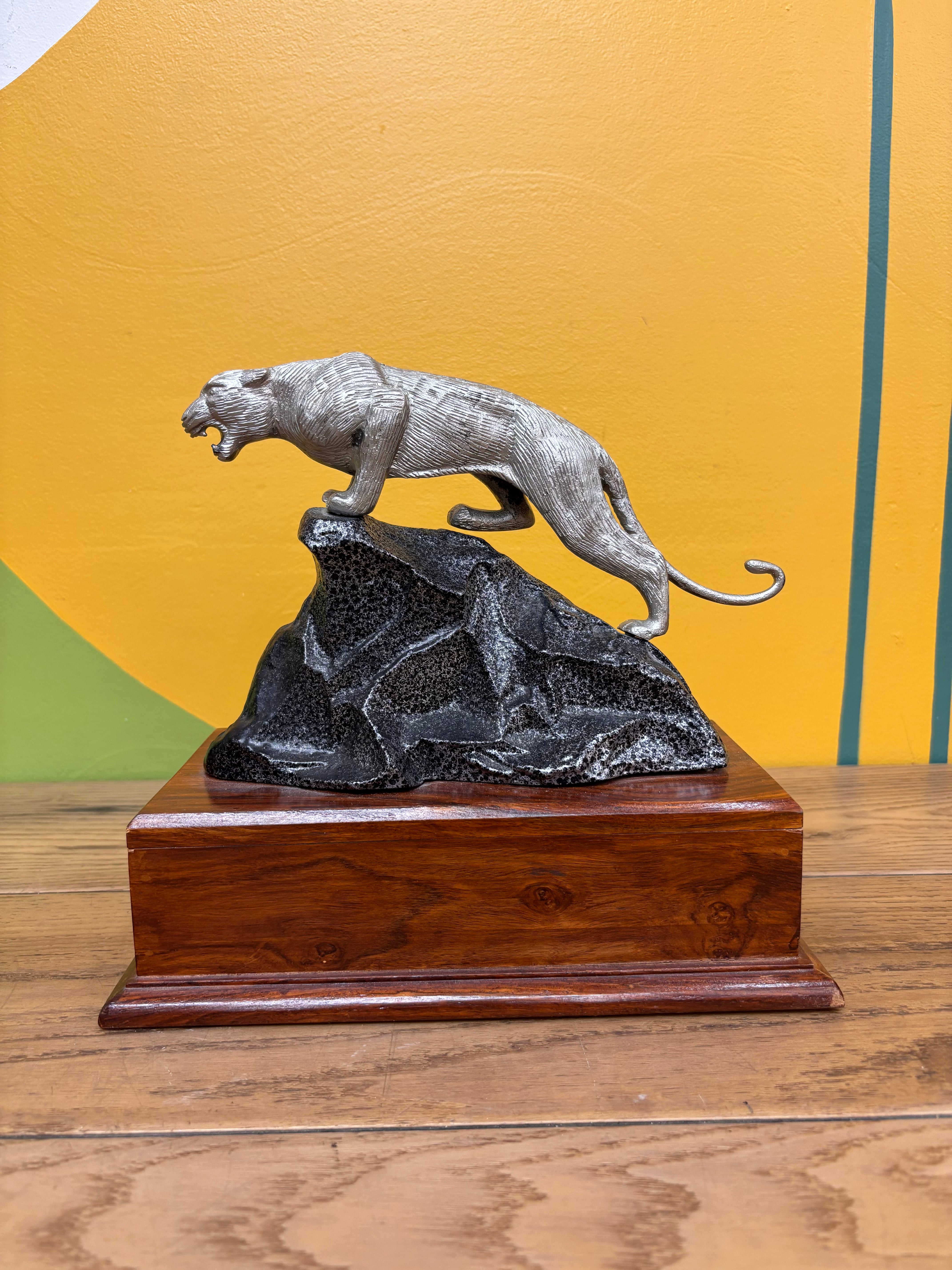 Cougar Sculpture
