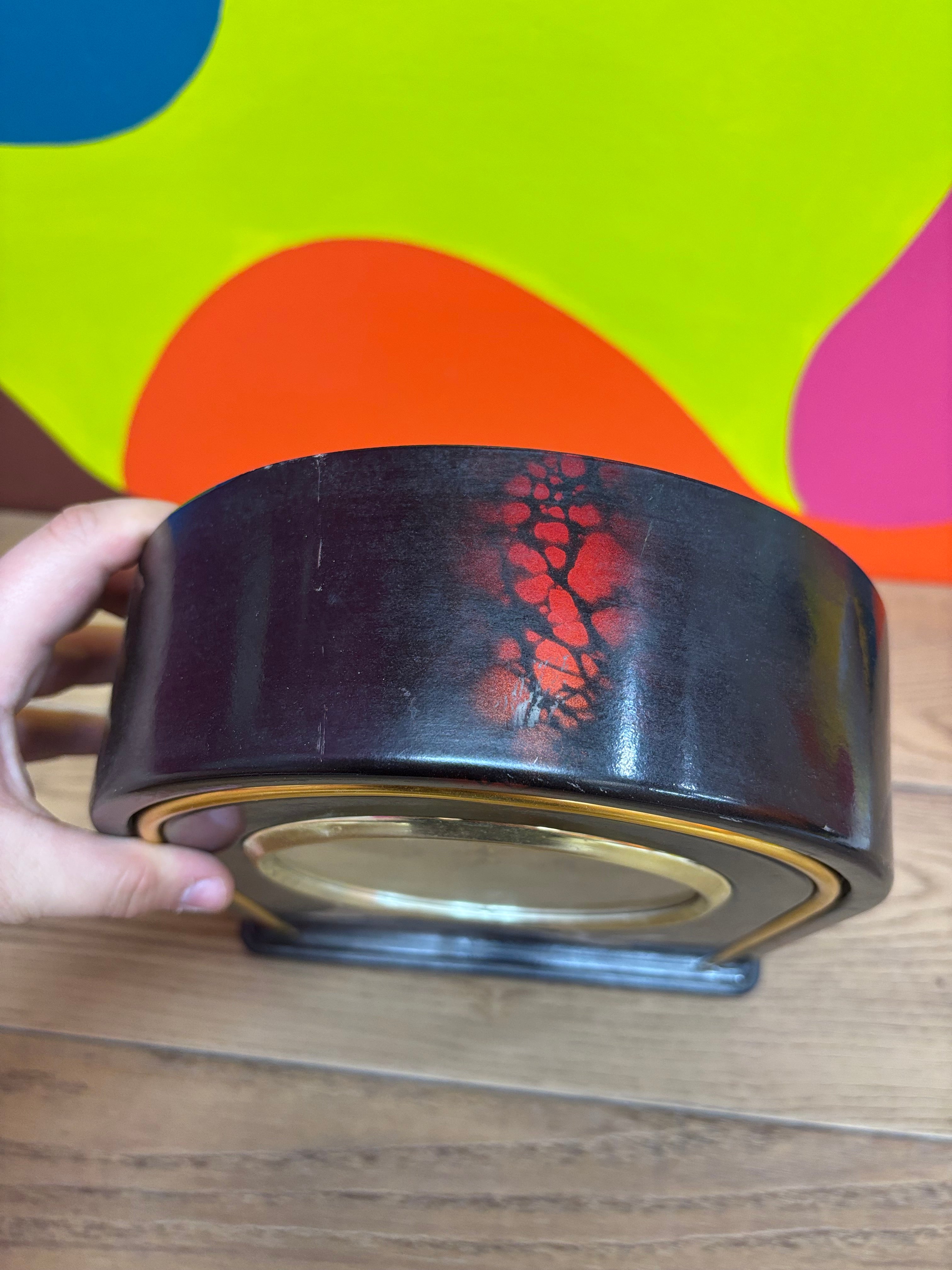 Mantle Clock