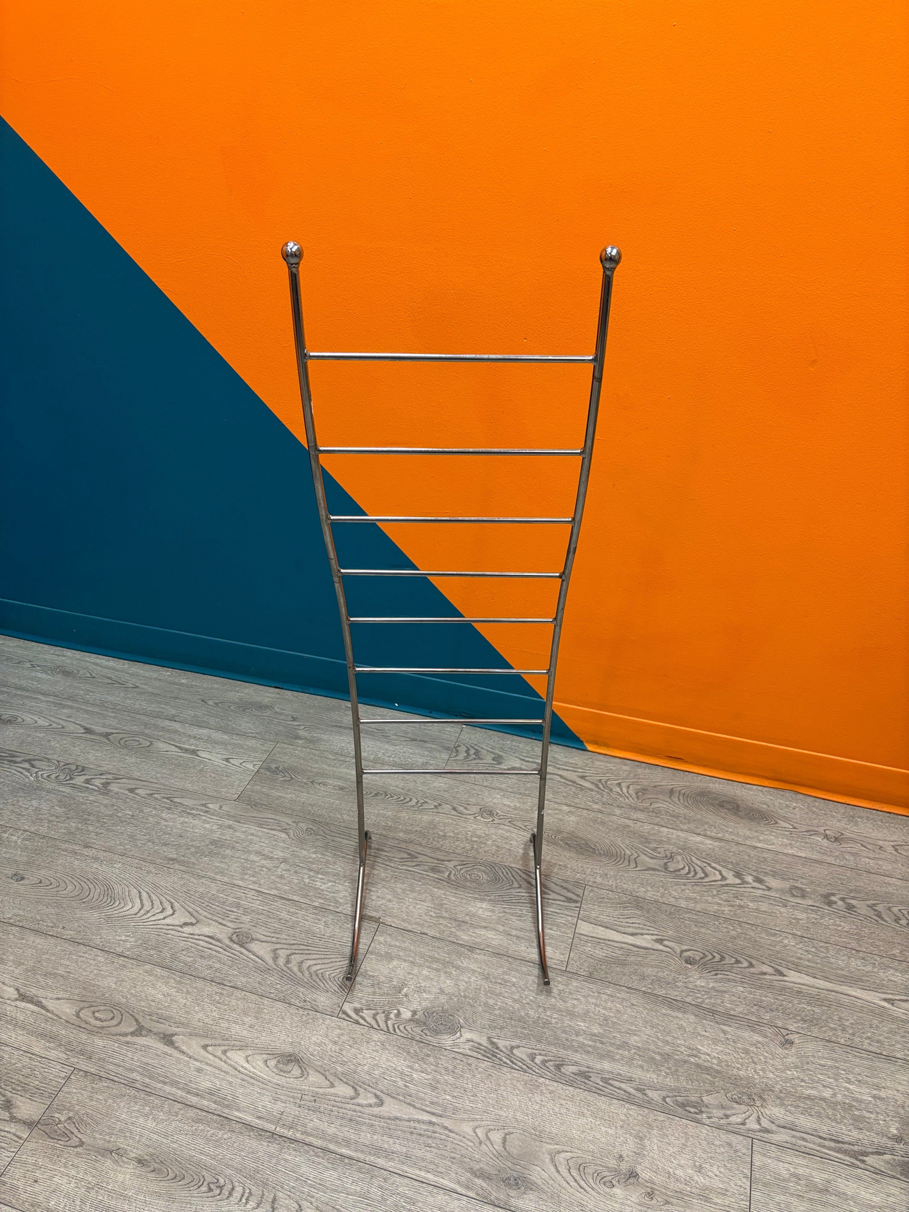 Metal Towel Rack