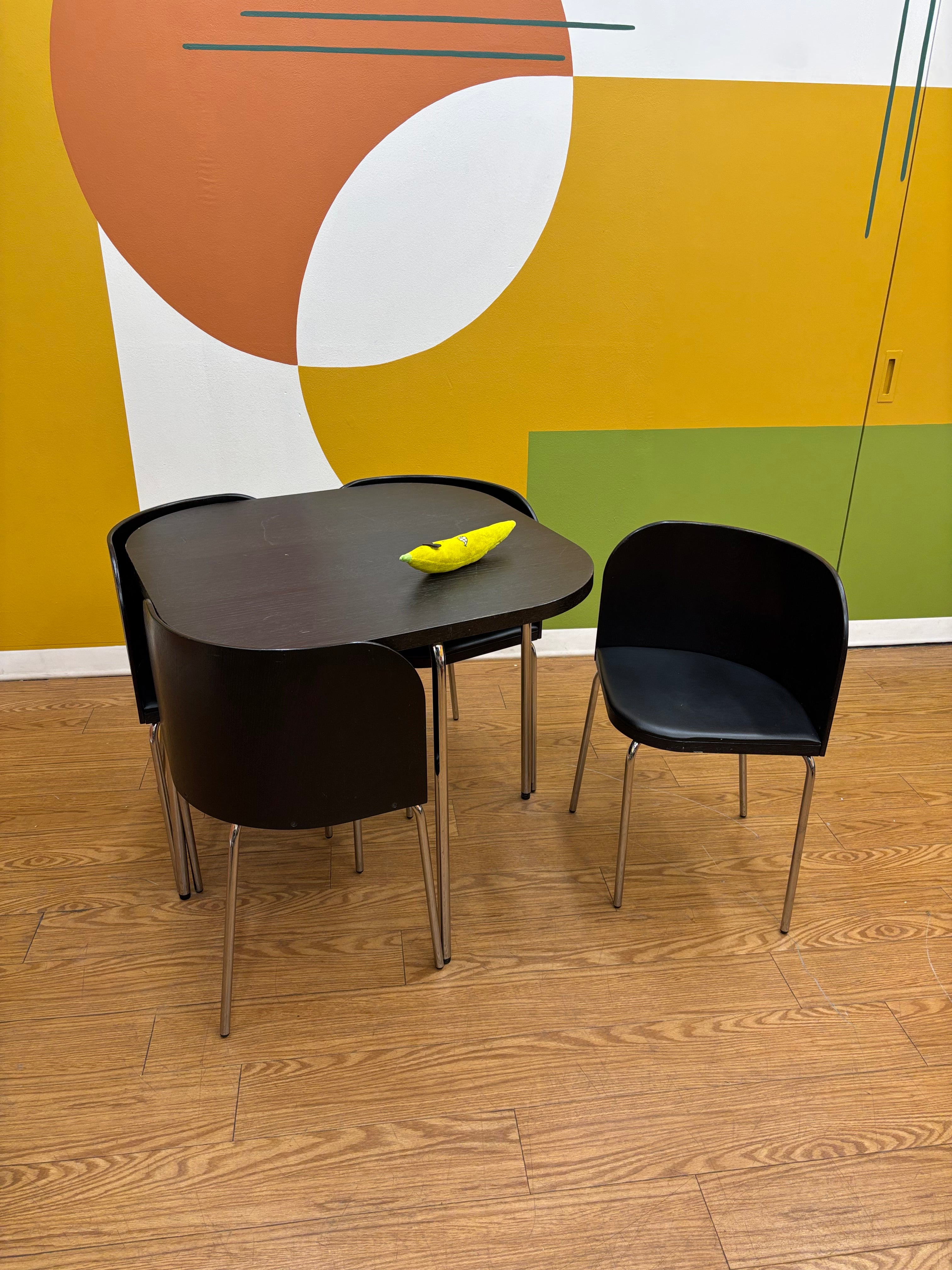 Dining Table & Chair Set