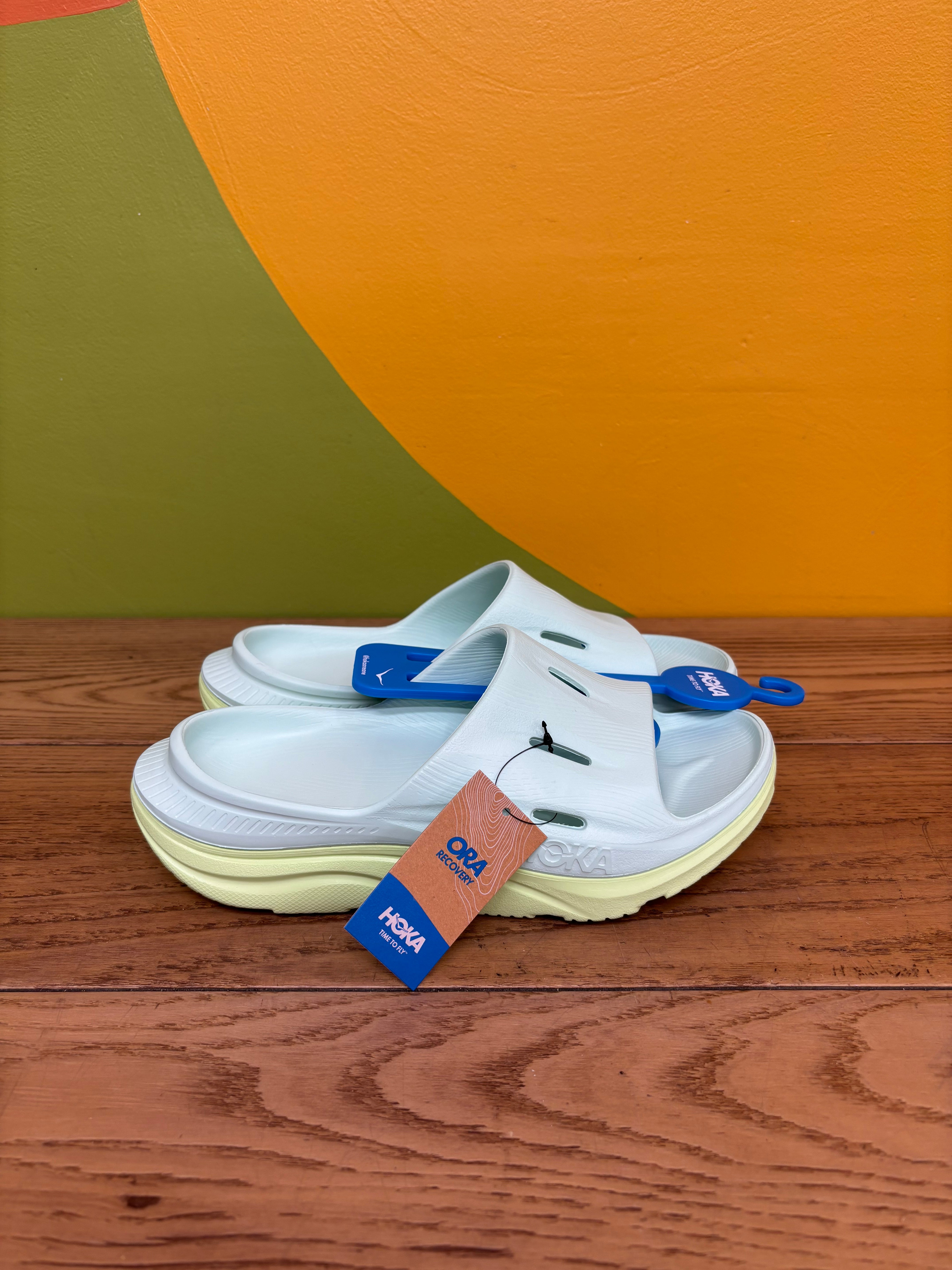 New HOKA Unisex Ora Recovery Sandal (Size 9W, 7M)