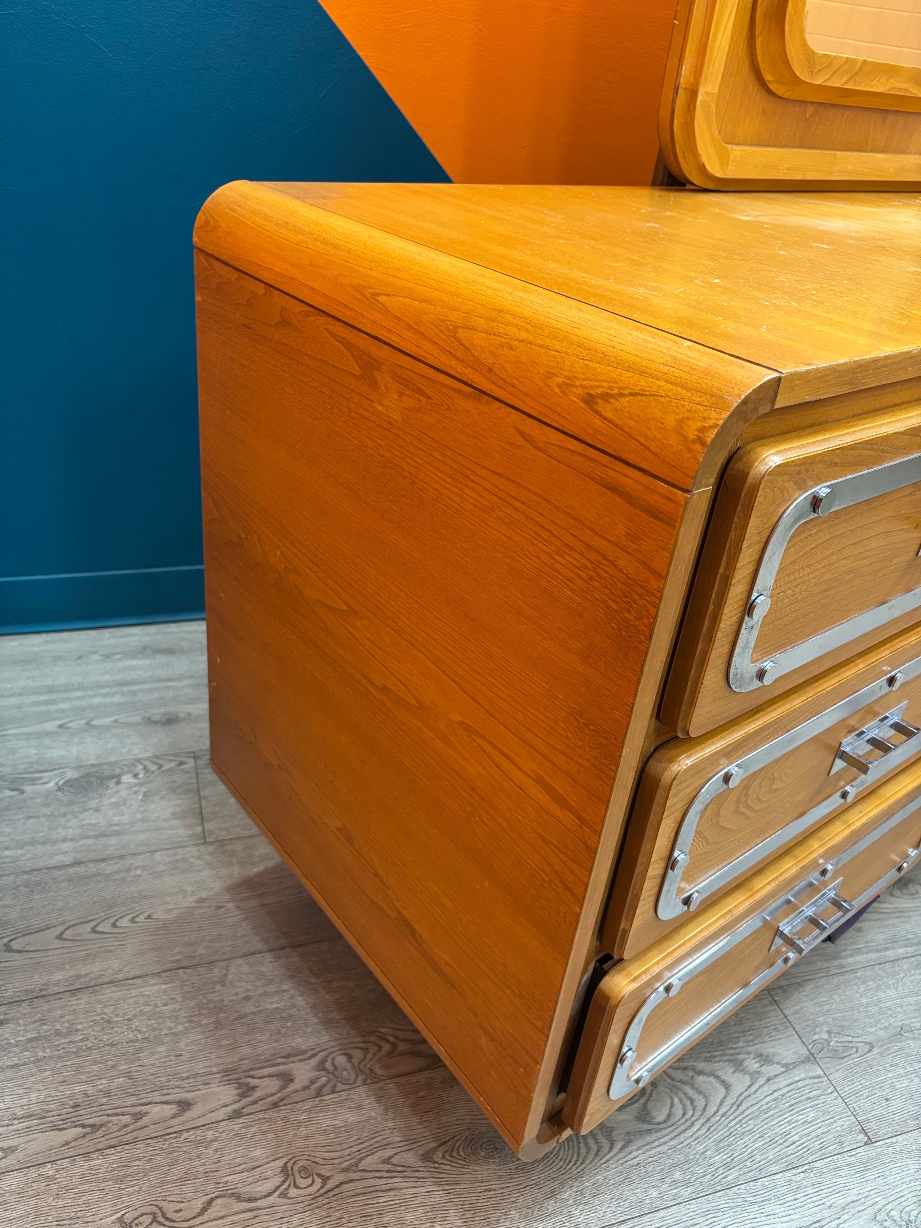 Large 9 Drawer Dresser with Mirror