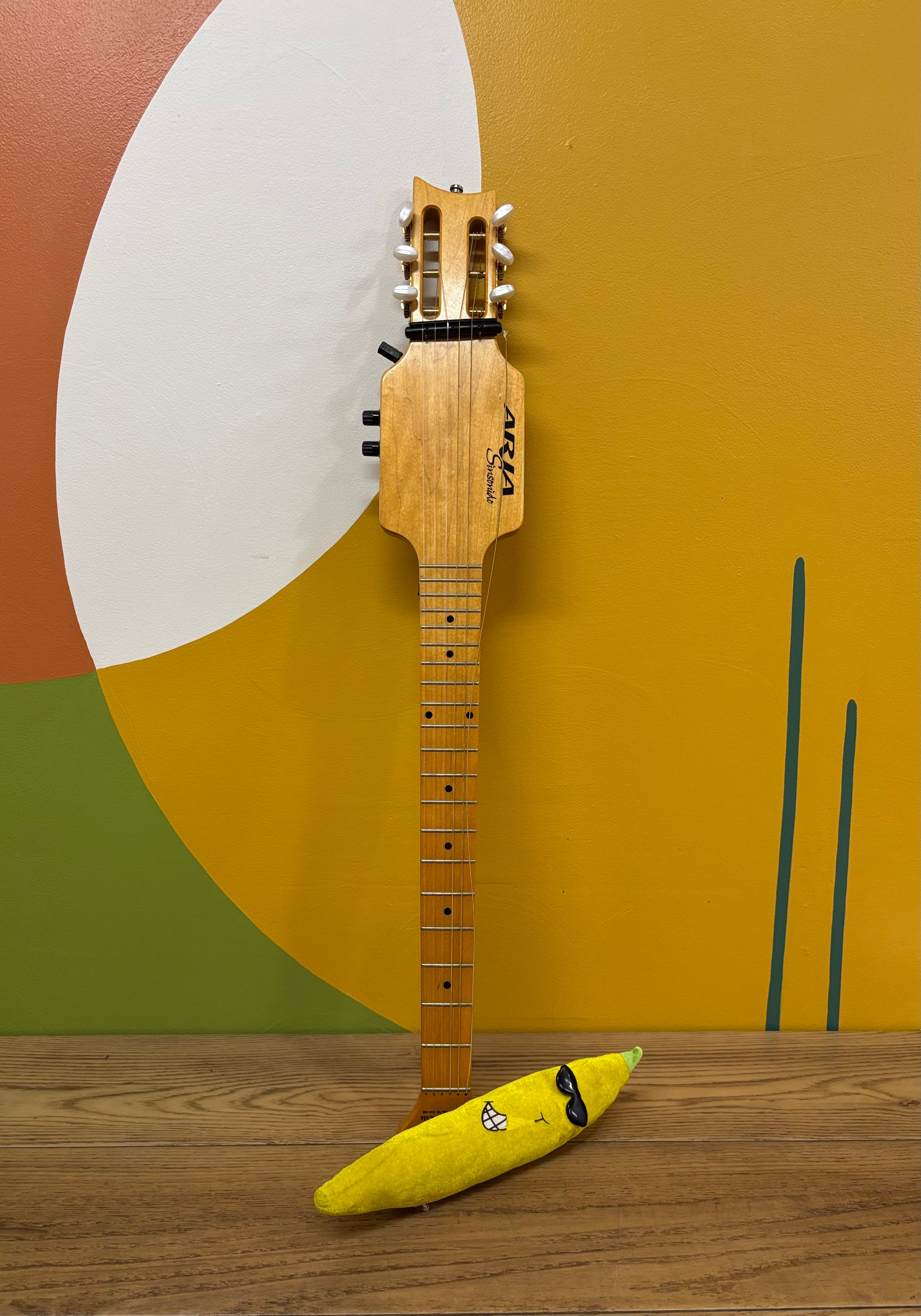 Aria Sinsonido Travel Guitar