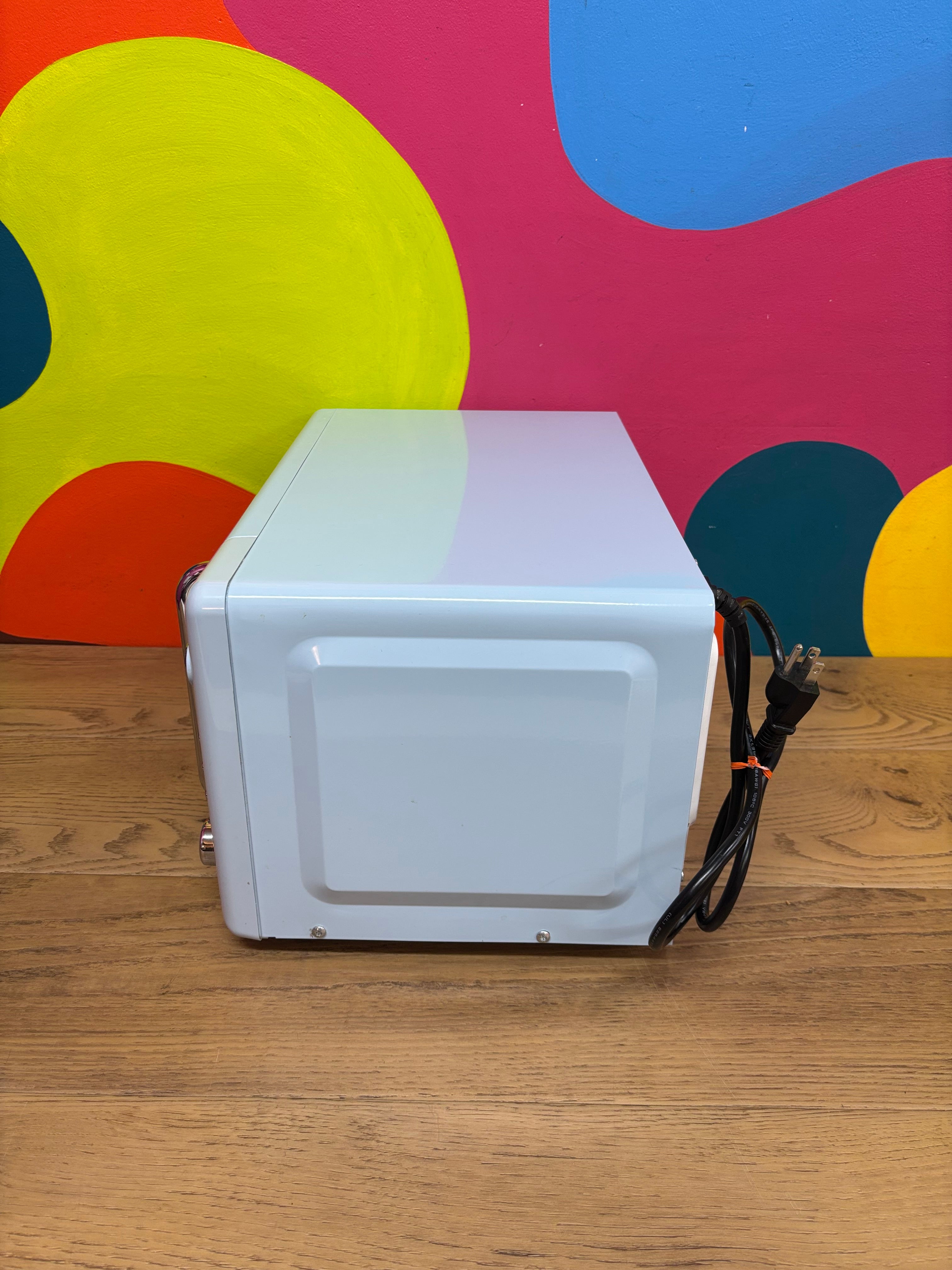 Light Blue Salton Microwave
