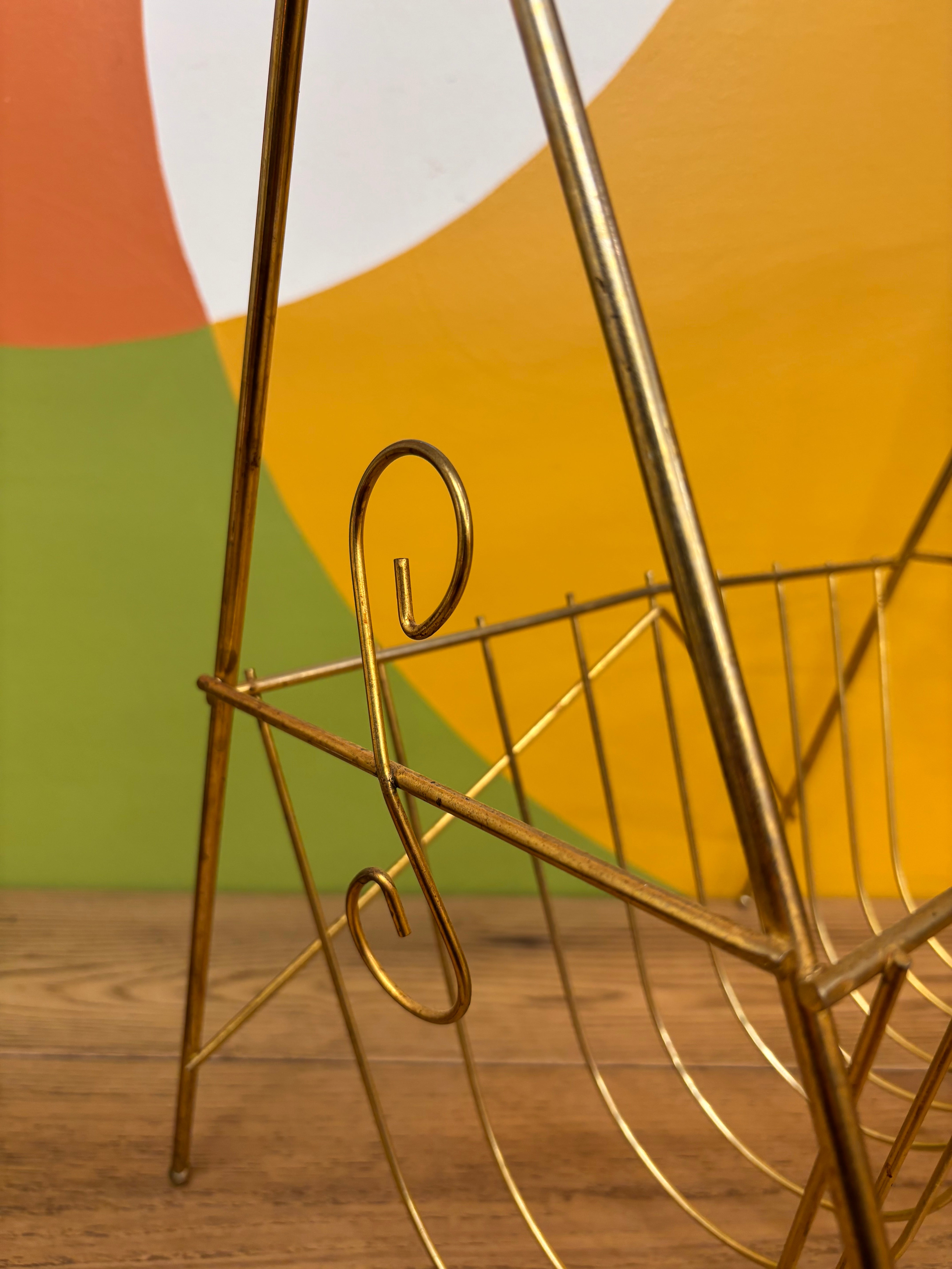 Metal Magazine Rack