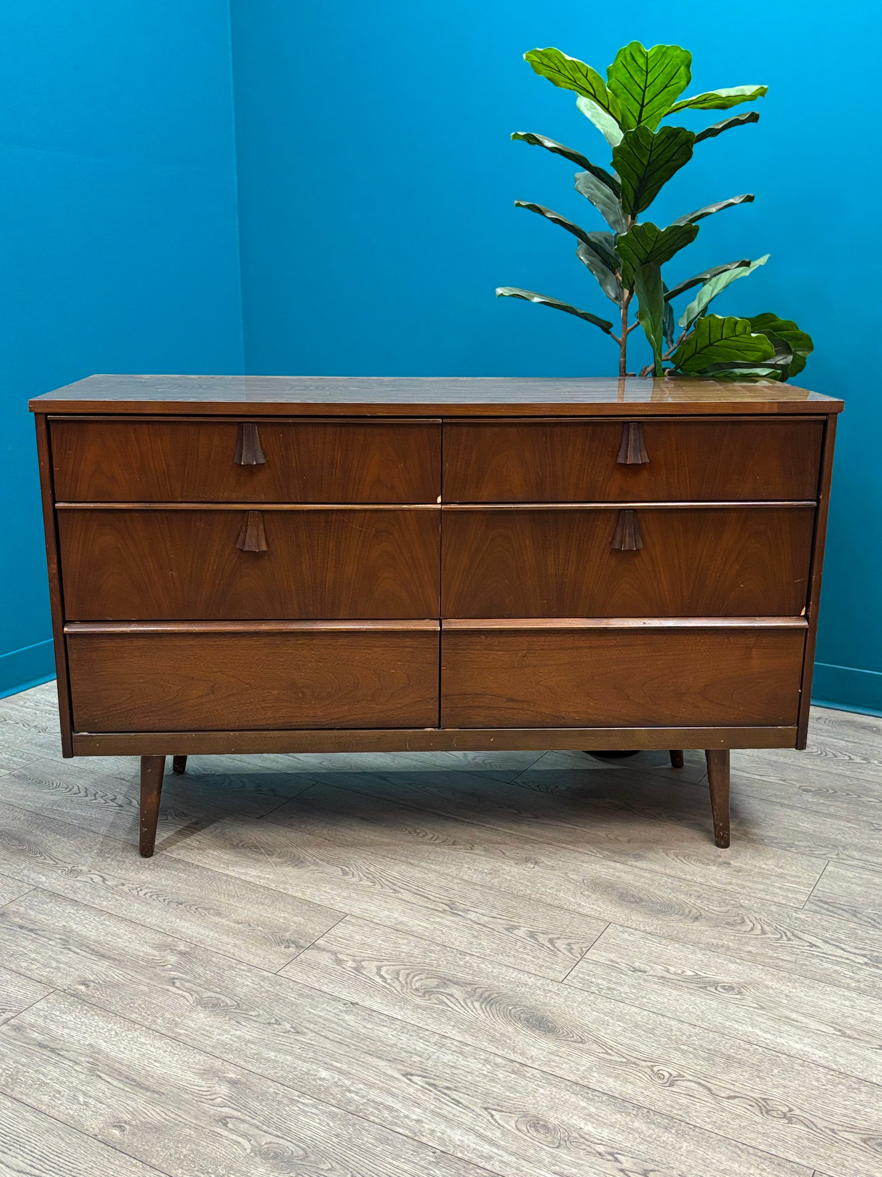 Wood 6 Drawer Dresser