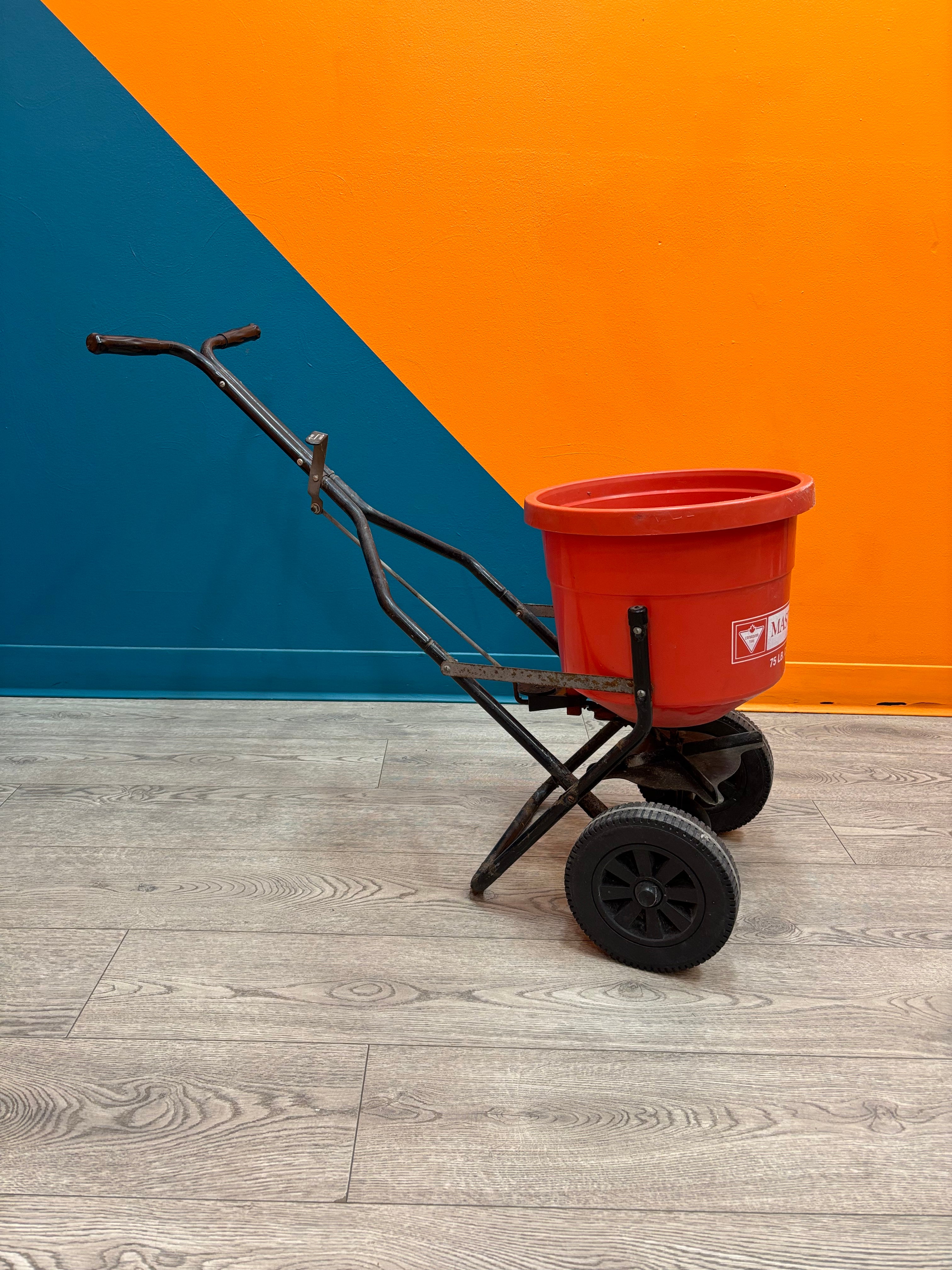 Mastercraft Seeder