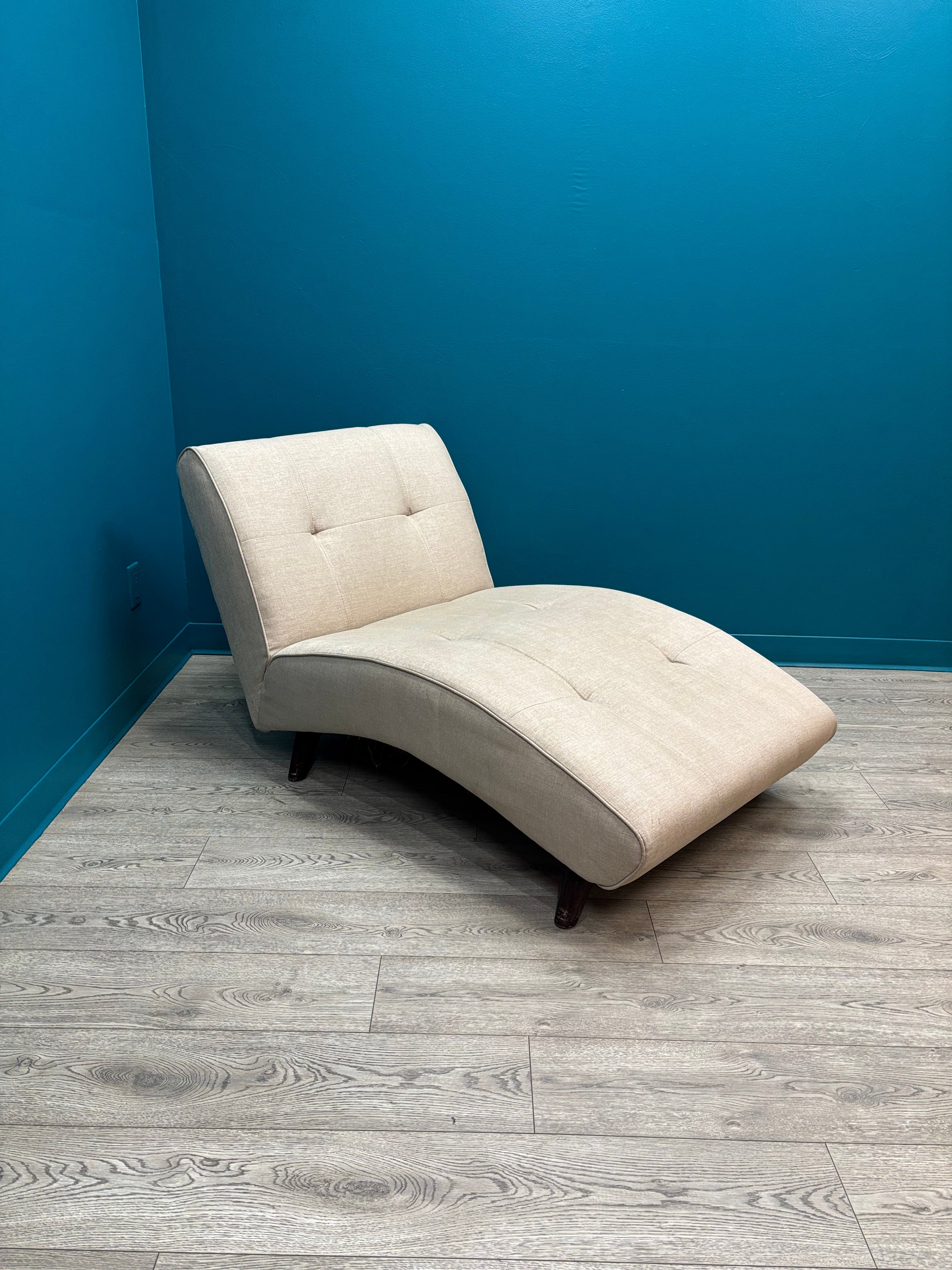 Grey Lounge Chaise (EQ3)