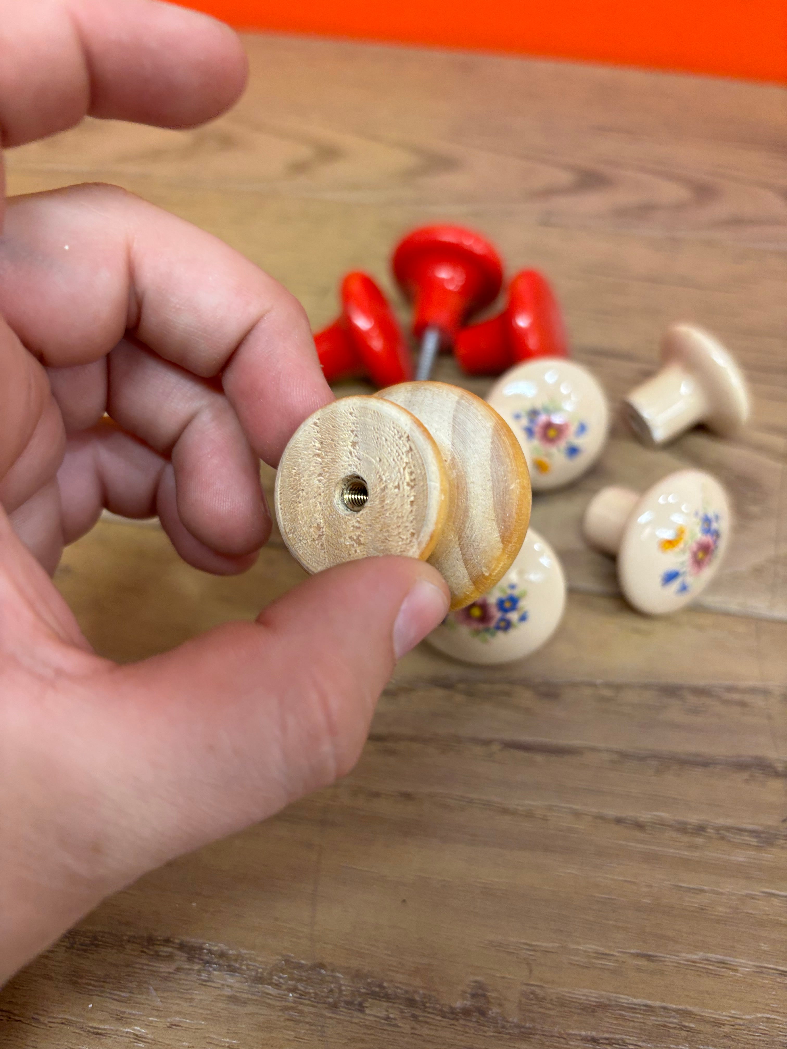 (13) Assorted Knobs