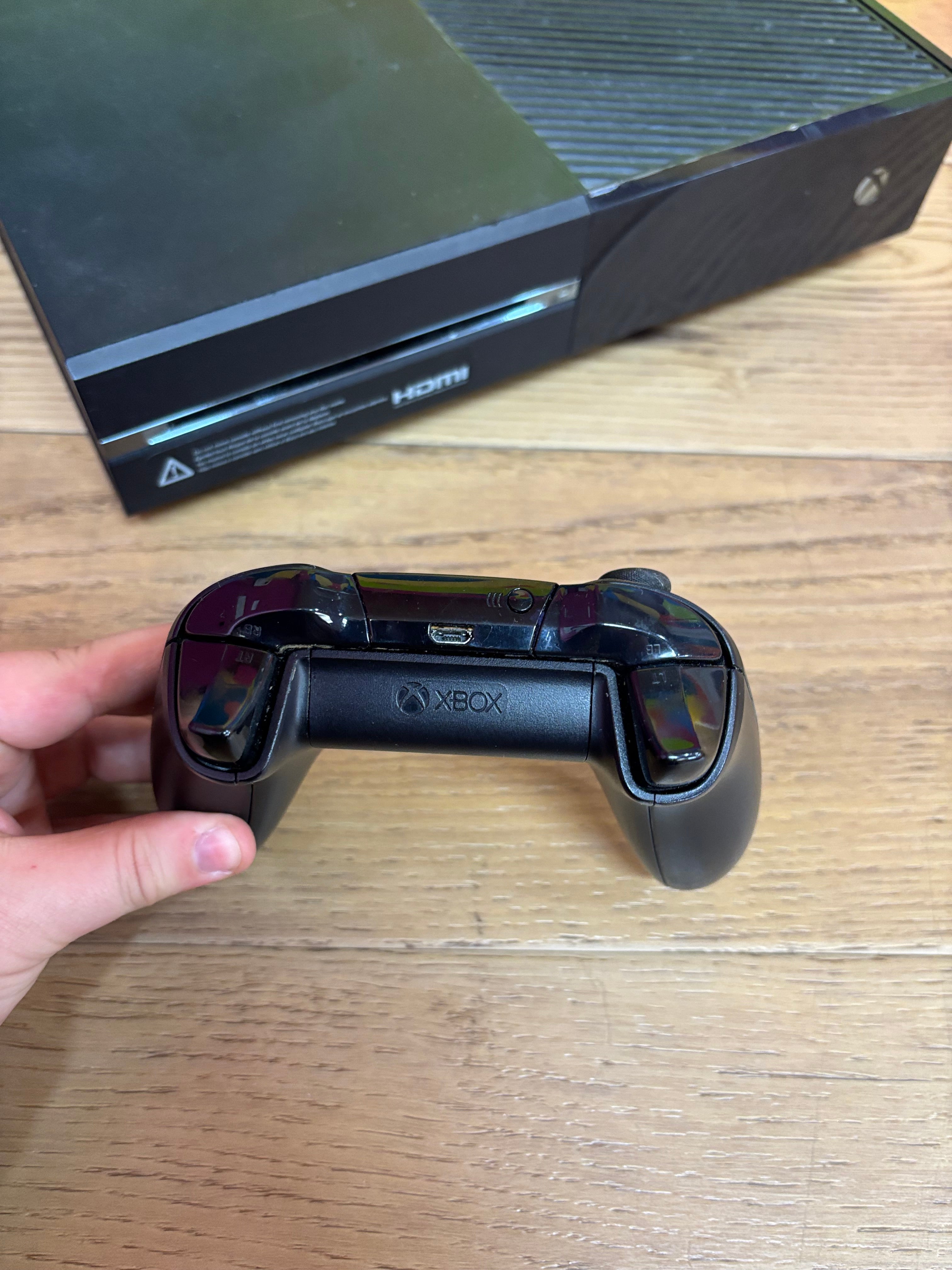 Xbox One Console & Controller