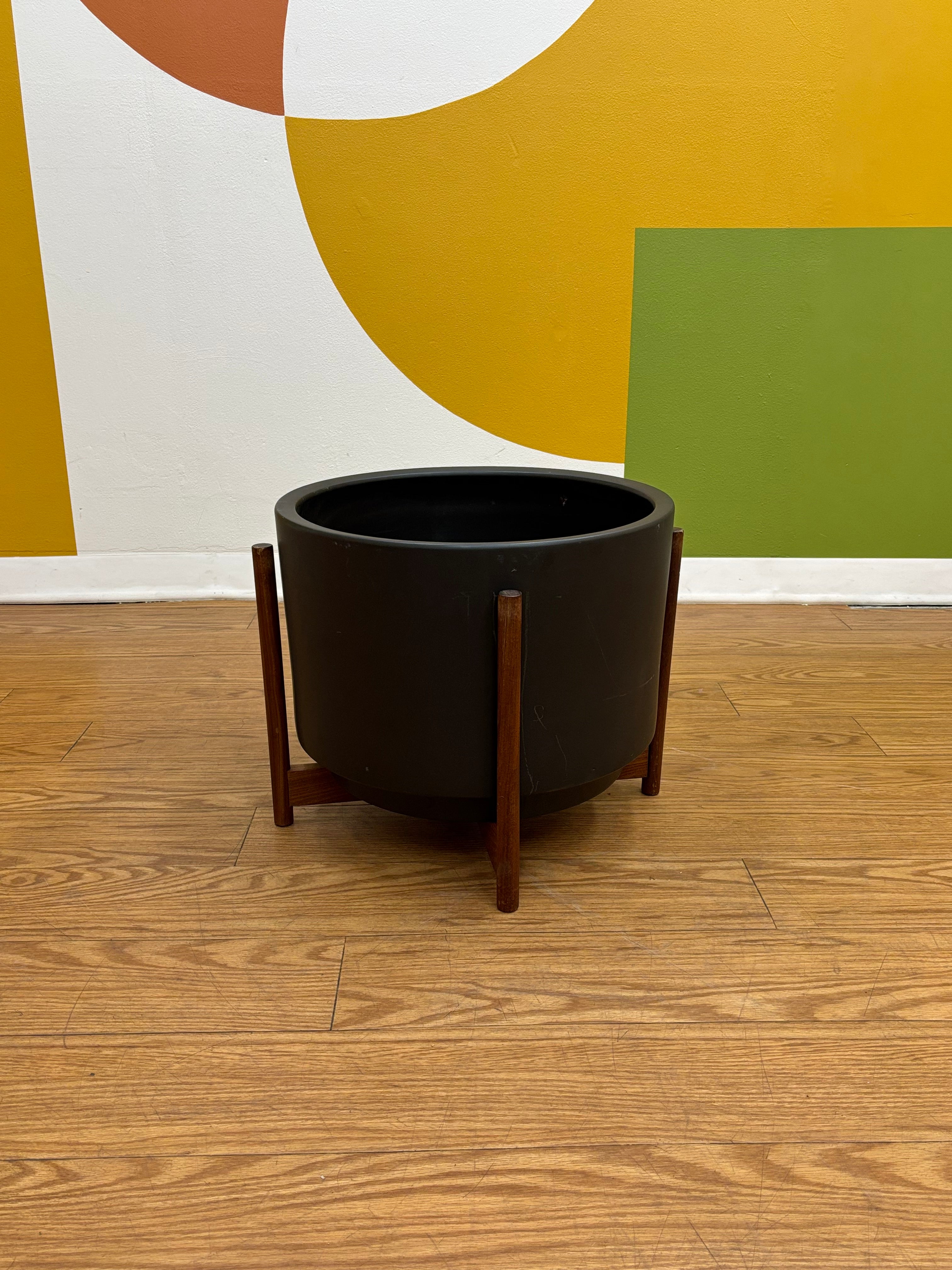Case Study Large Ceramic Planter