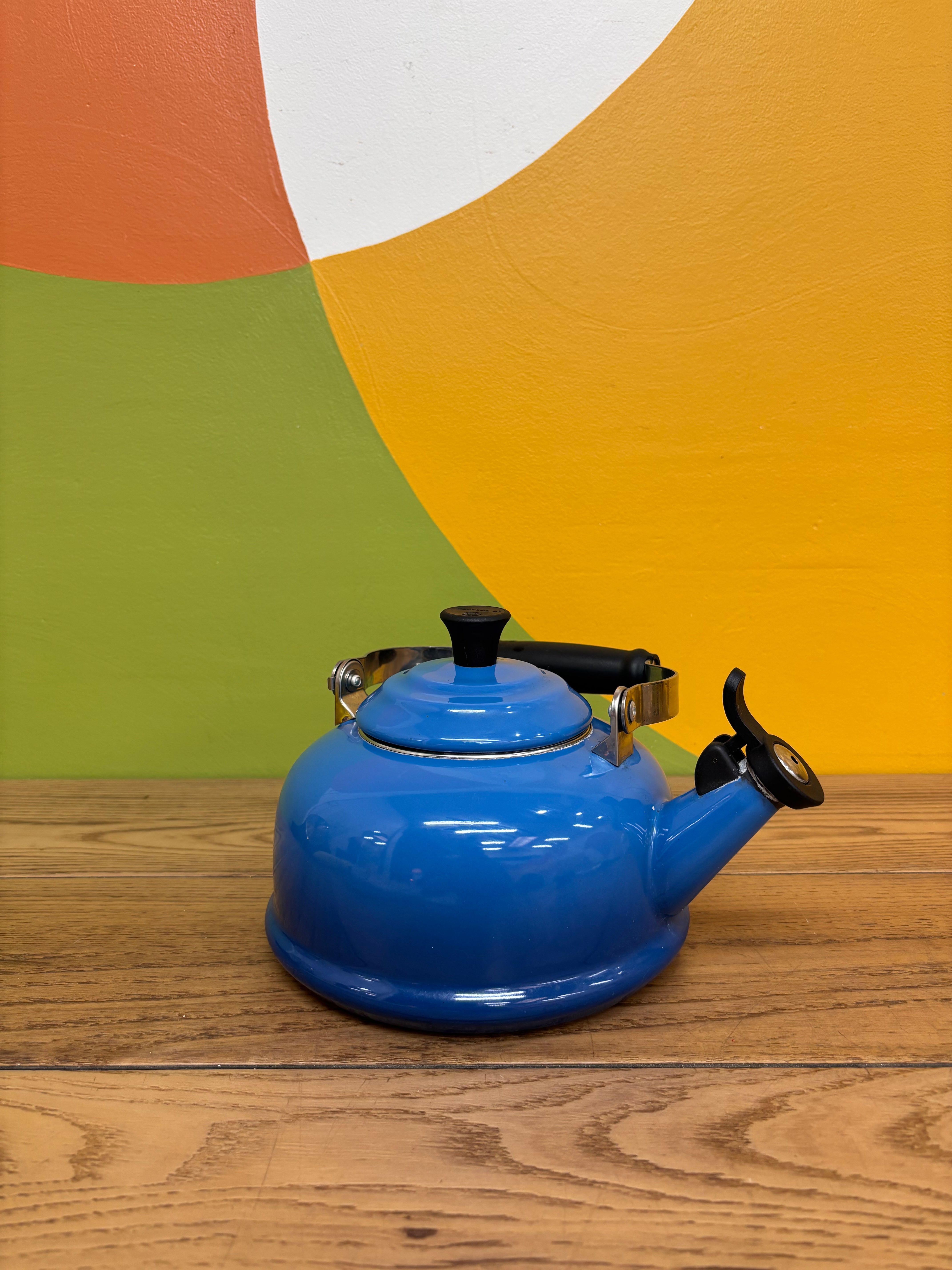 Le Creuset Classic Whistling Kettle