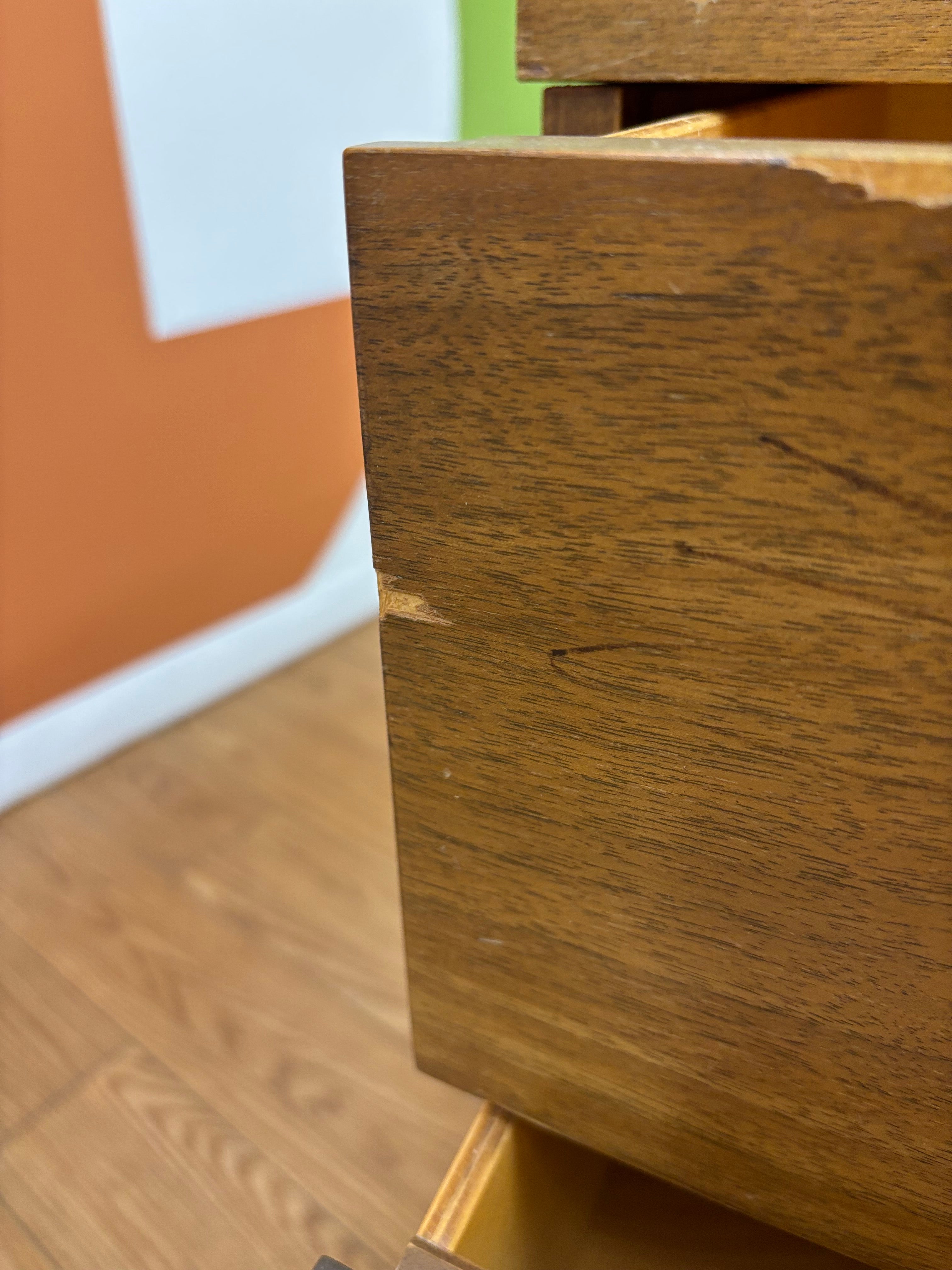 9 Drawer Dresser