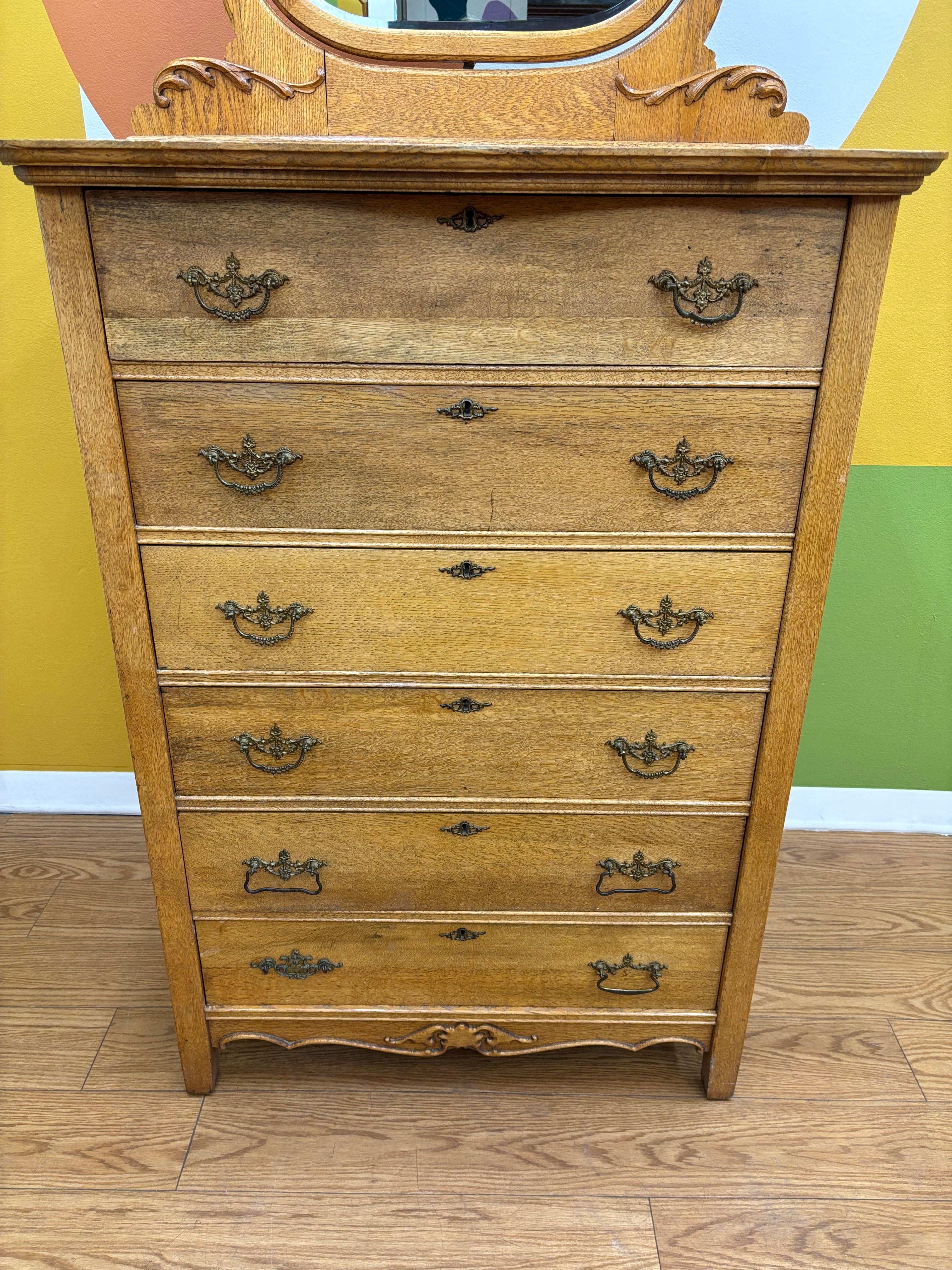 Chest of Drawers with Vanity Mirror