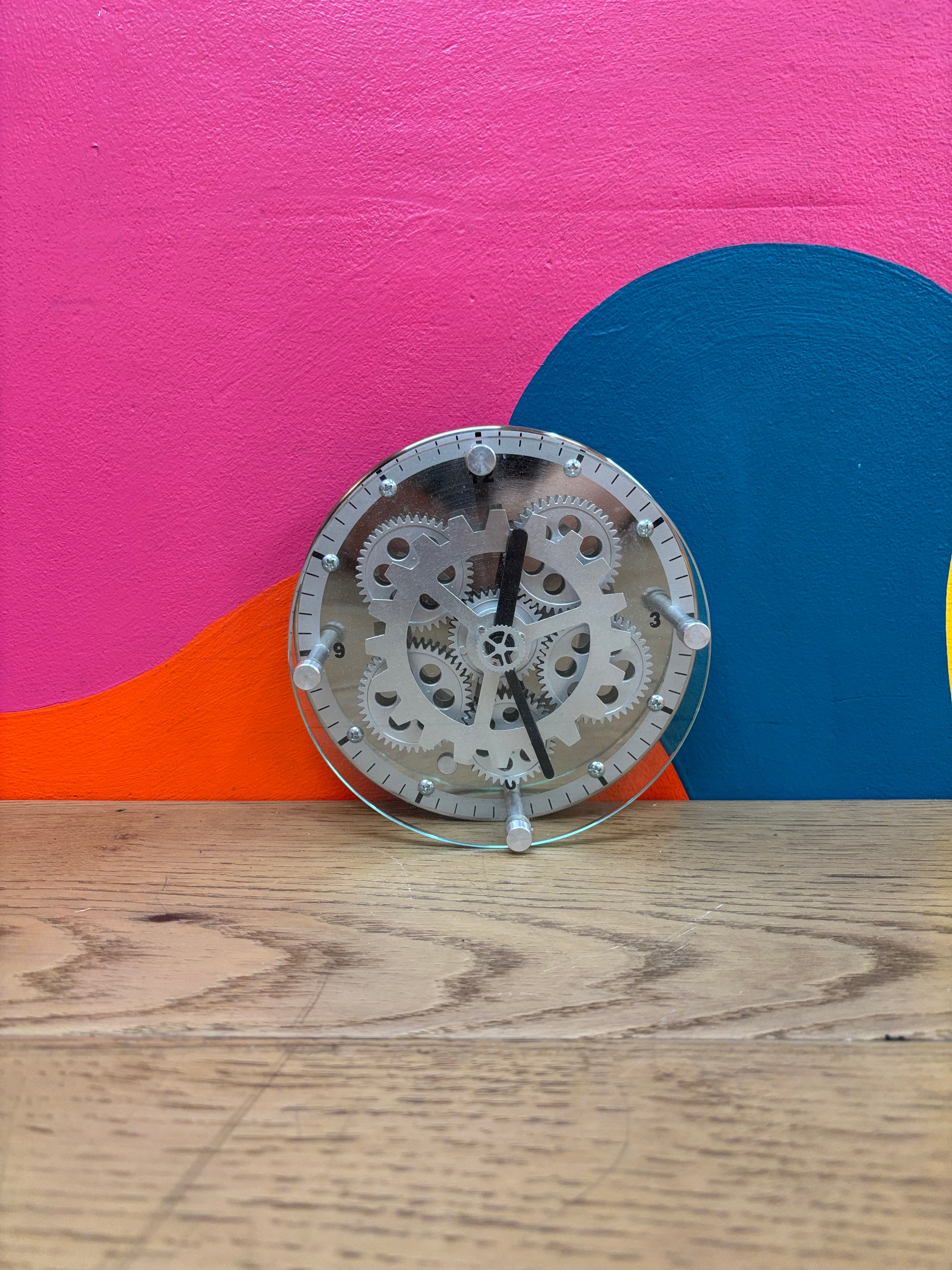 Moving Gear Clock