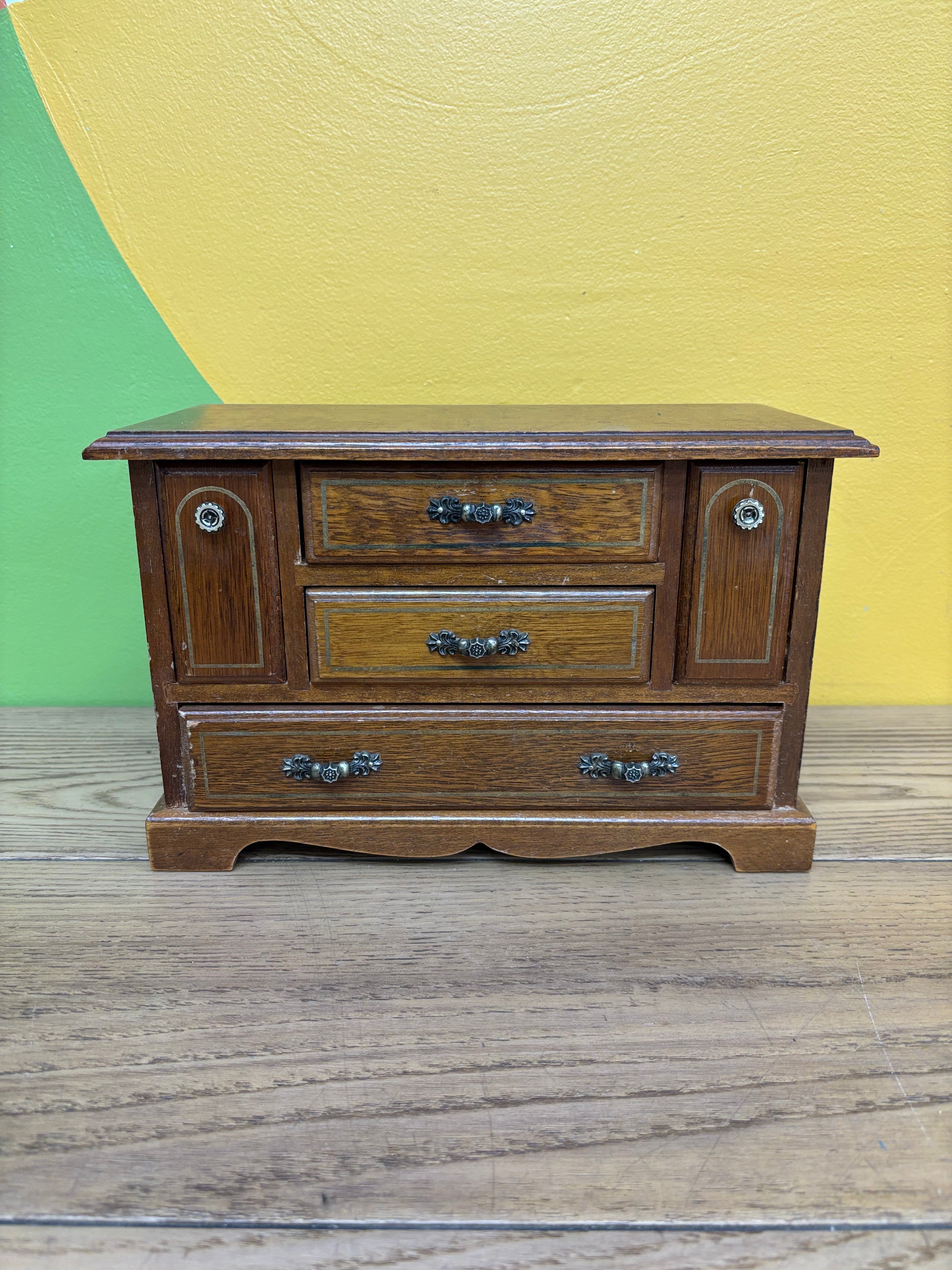 Wood Musical Jewlery Box
