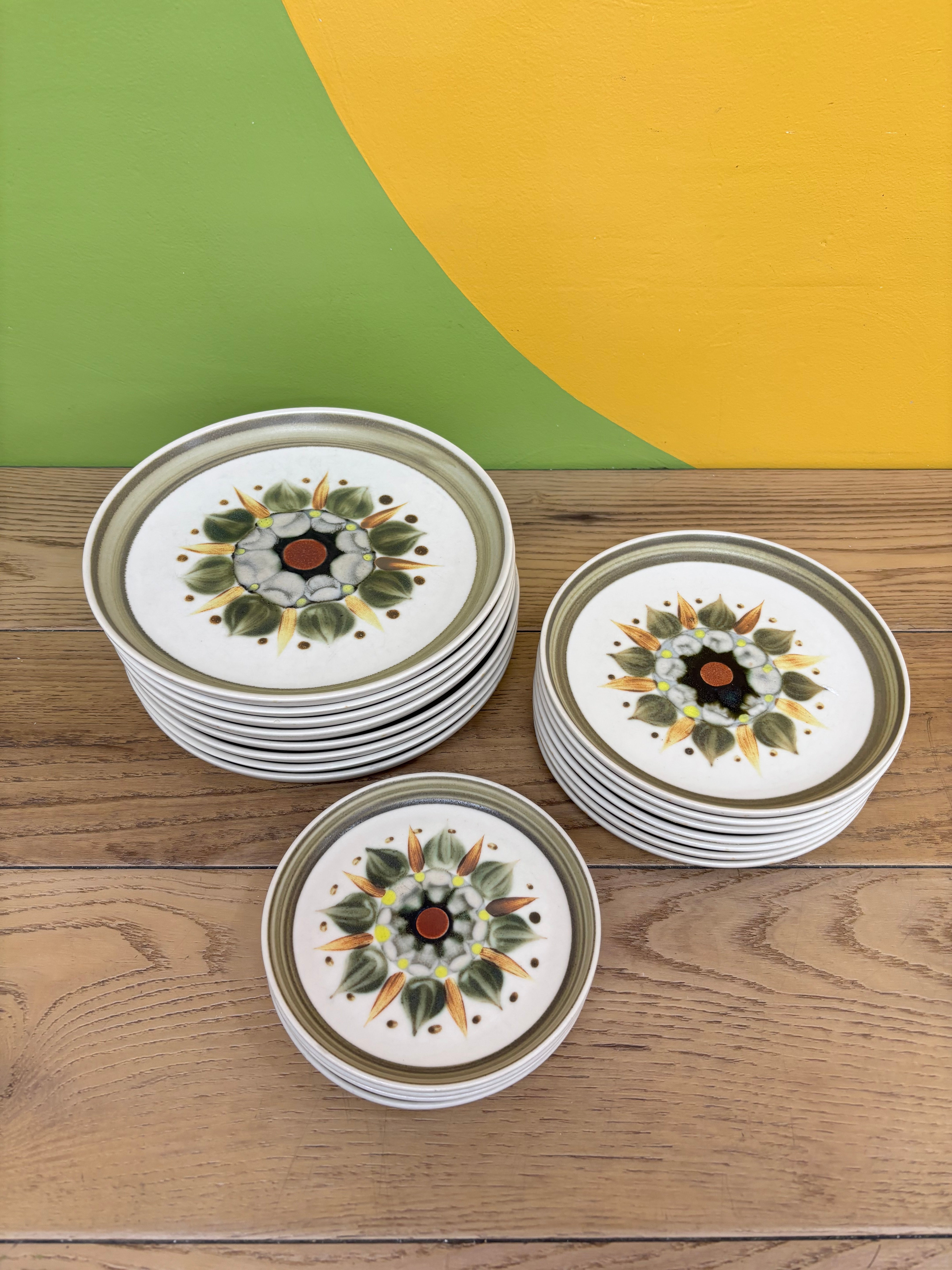 Denby Langley "Sherwood" Stoneware Plate Set
