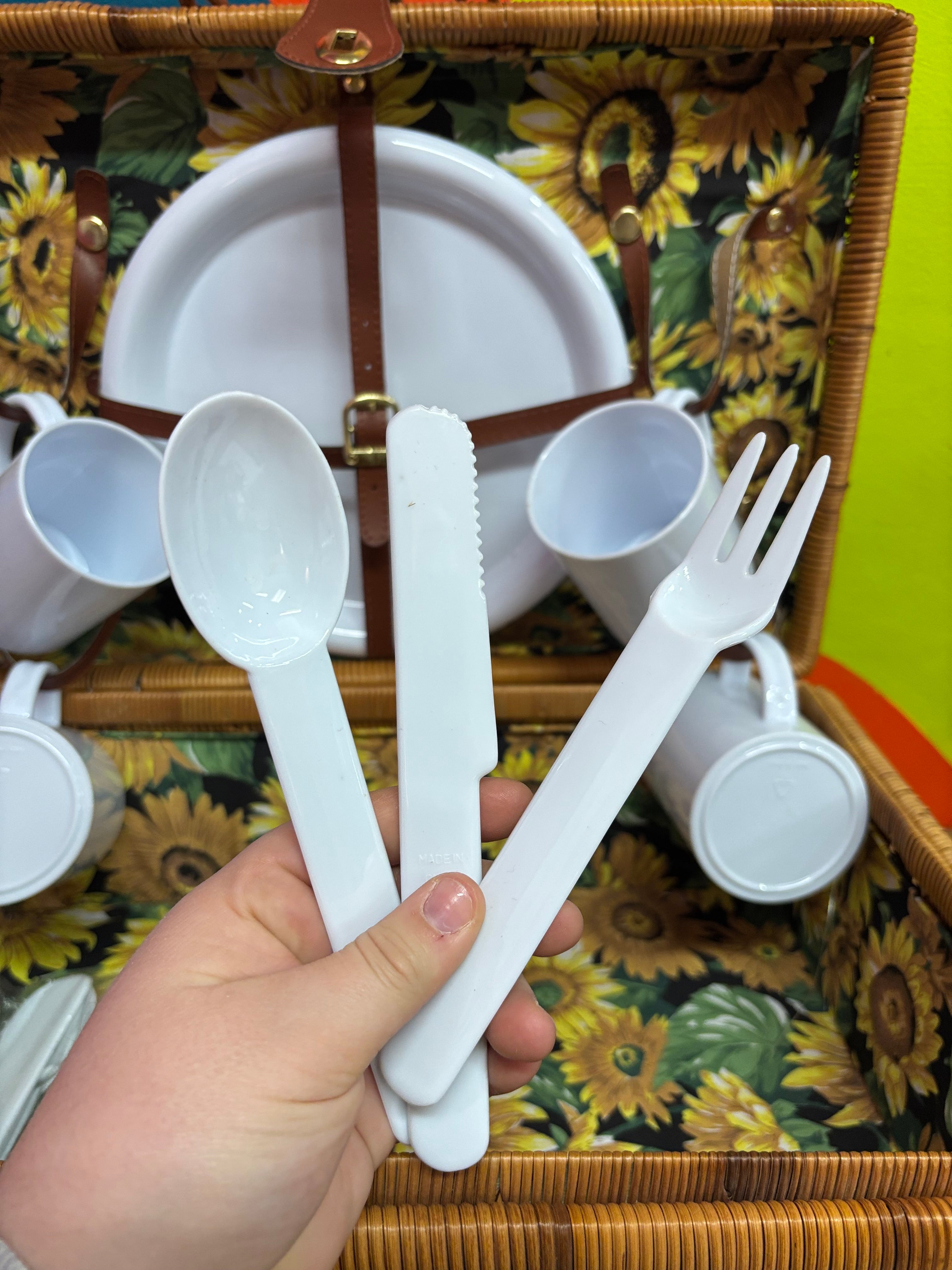 Wicker Picnic Basket Bundle