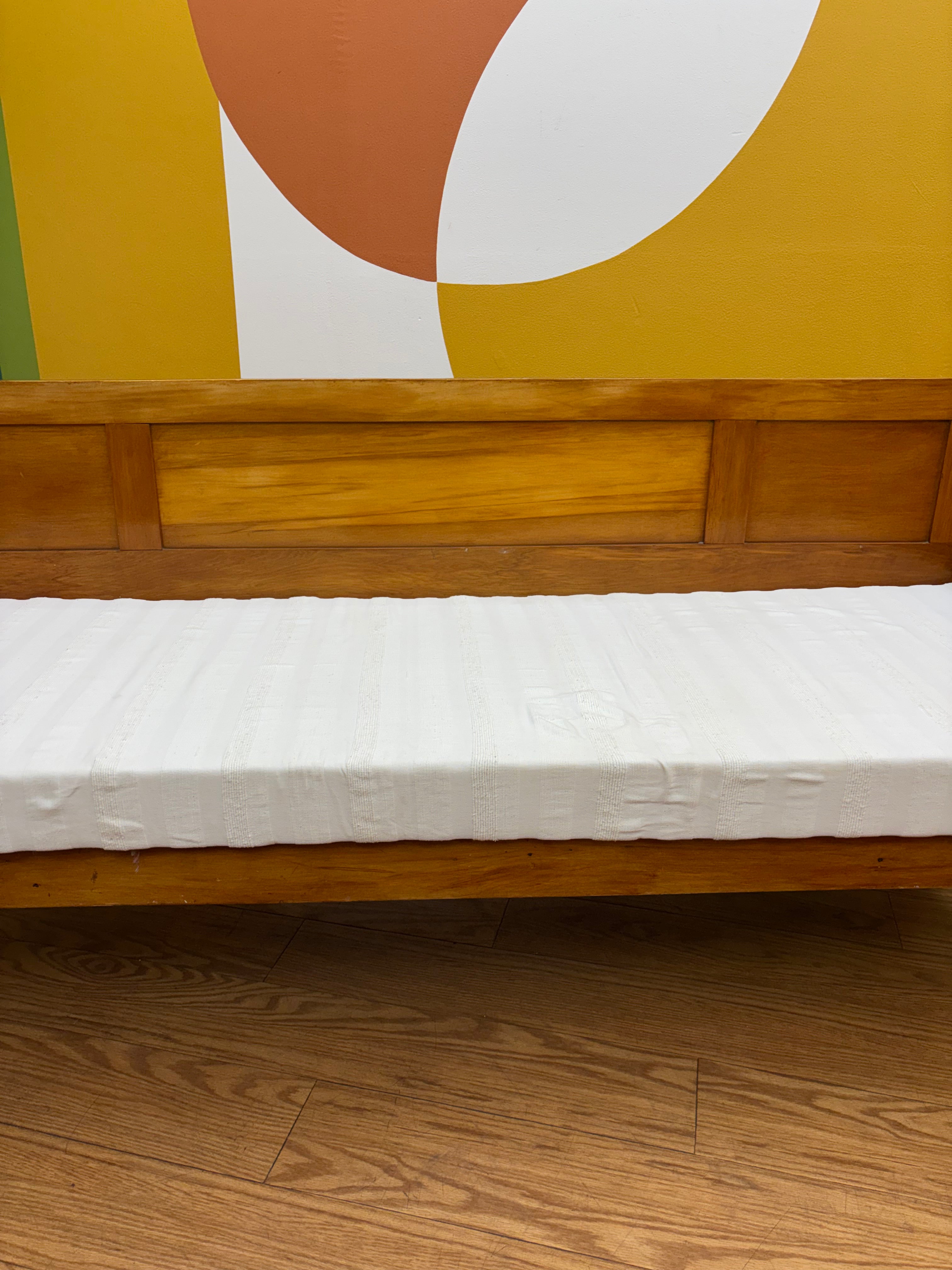 Wood Daybed