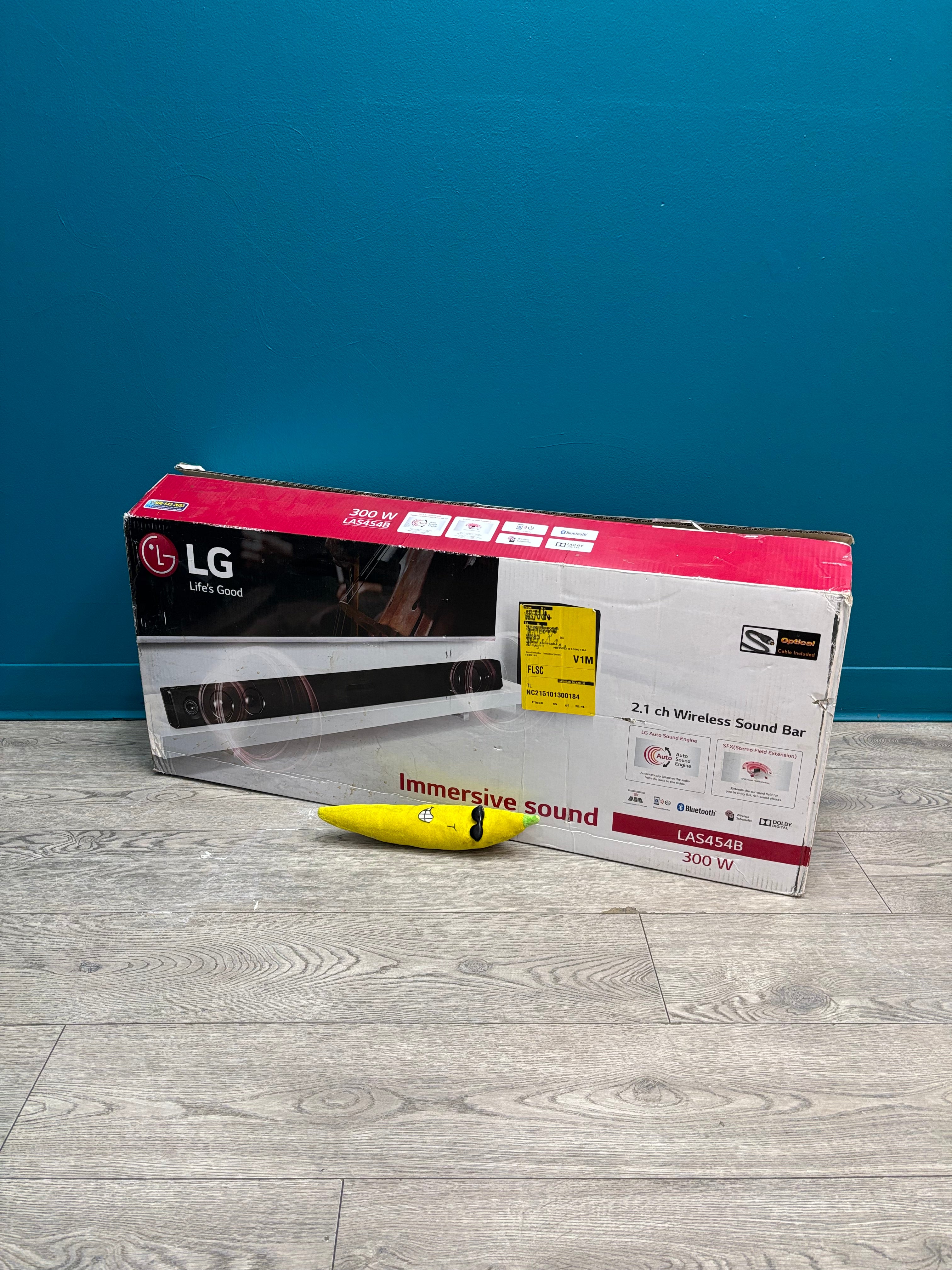 LG 2.1 ch Wireless Sound Bar System -NEW