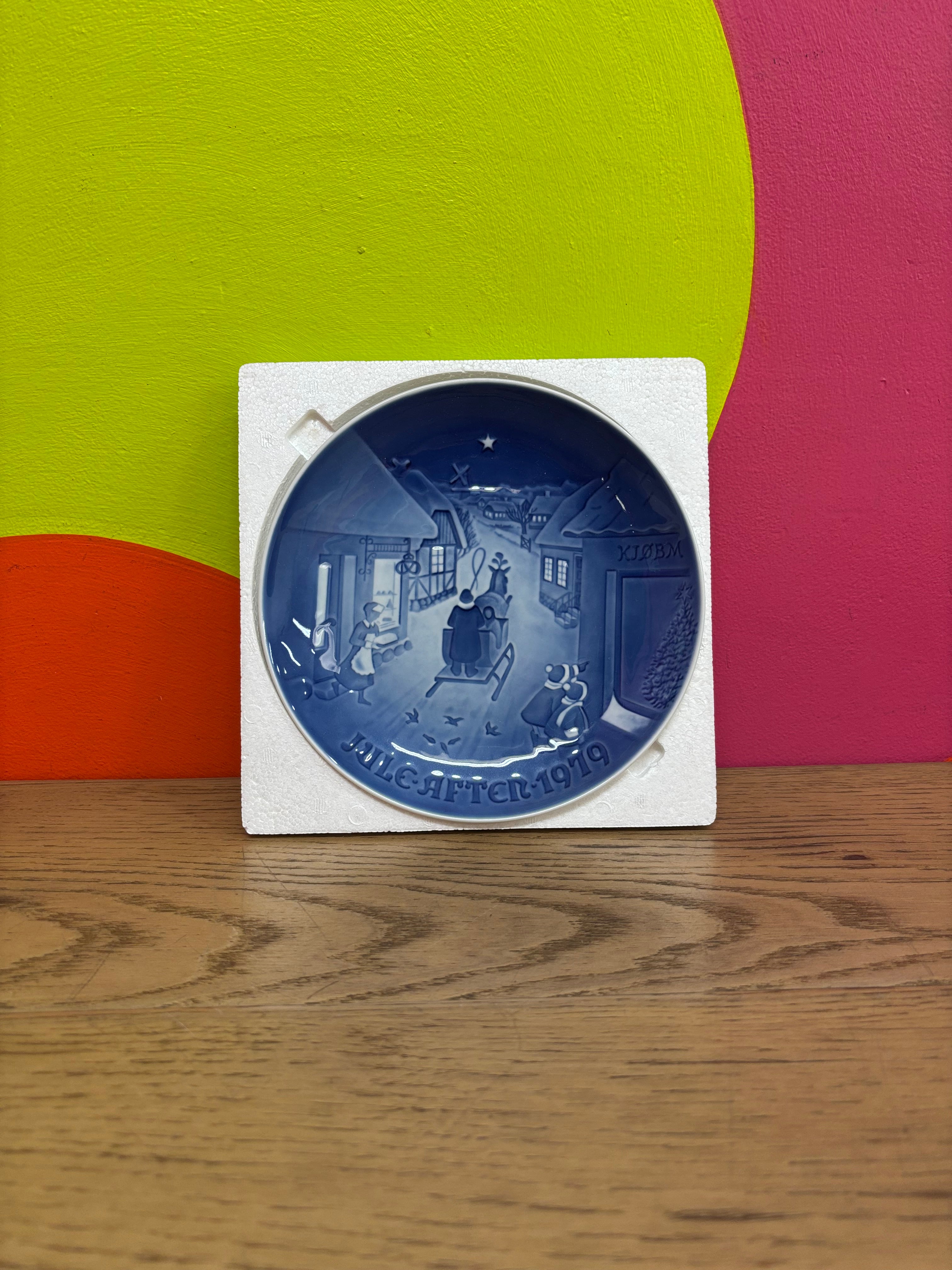 Bing & Grondahl Porcelain Plate - White Christmas (1979)