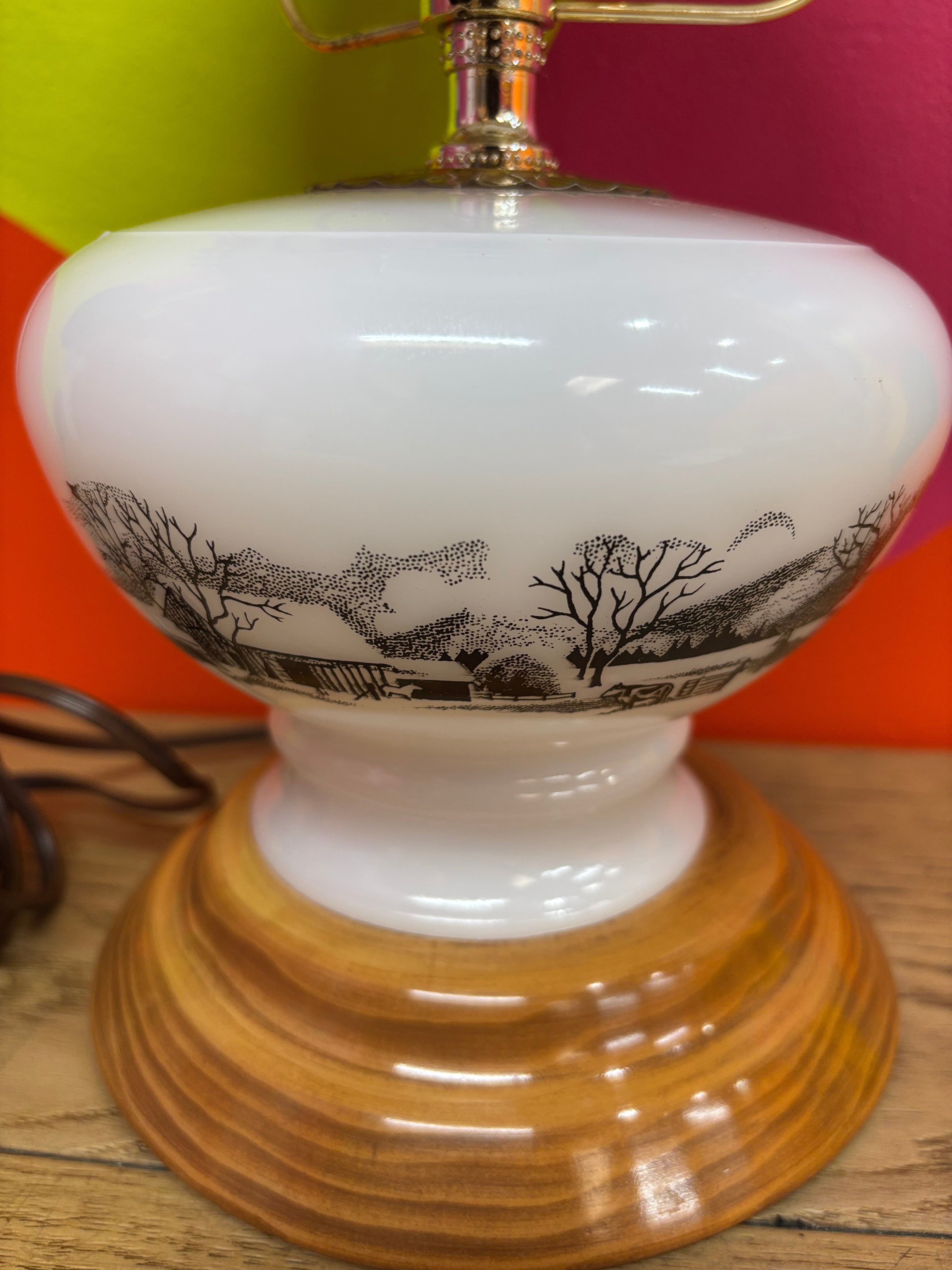 Currier and Ives Winter Farm Lamp (TESTED)