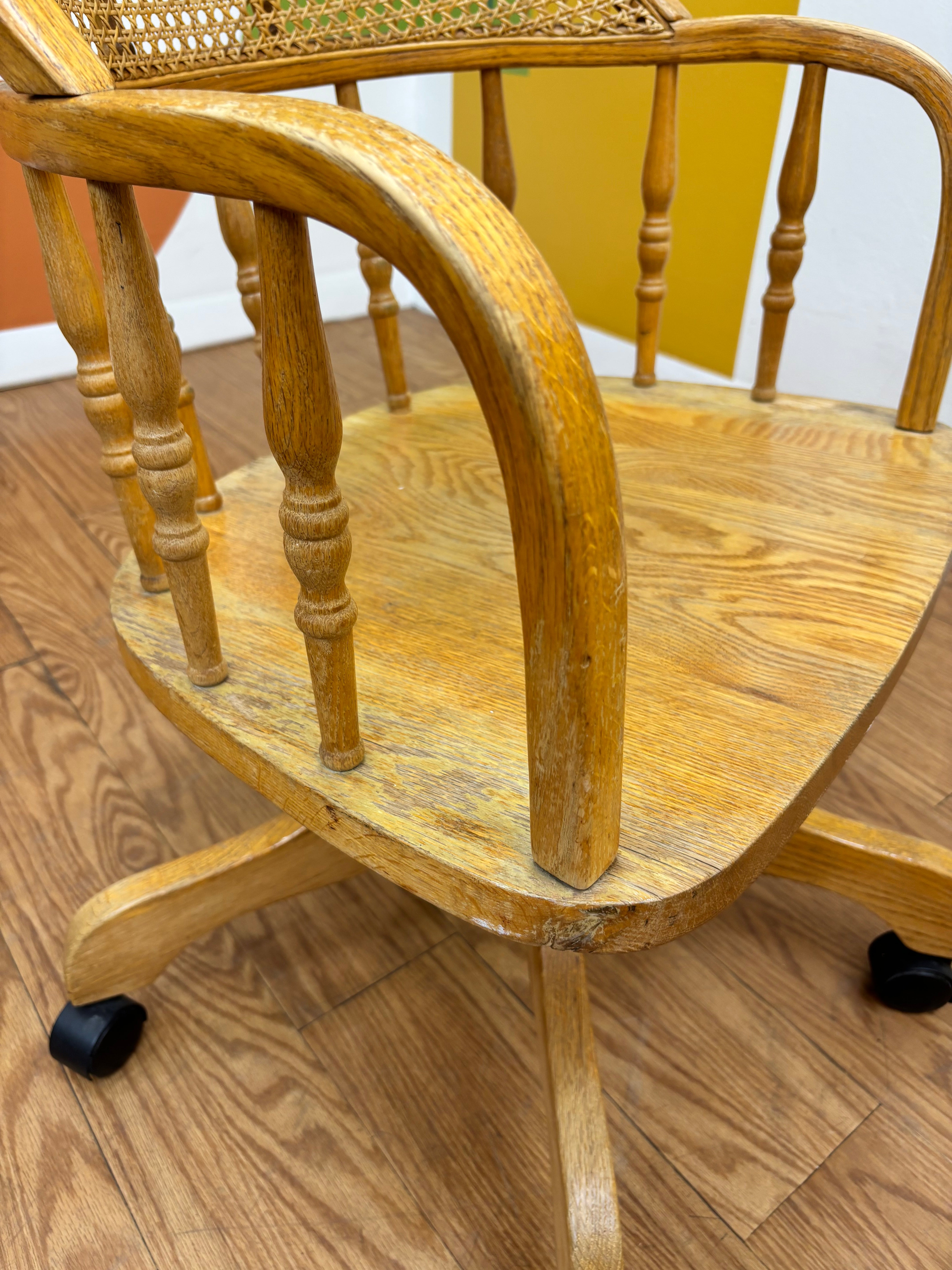 Swivel Desk Chair