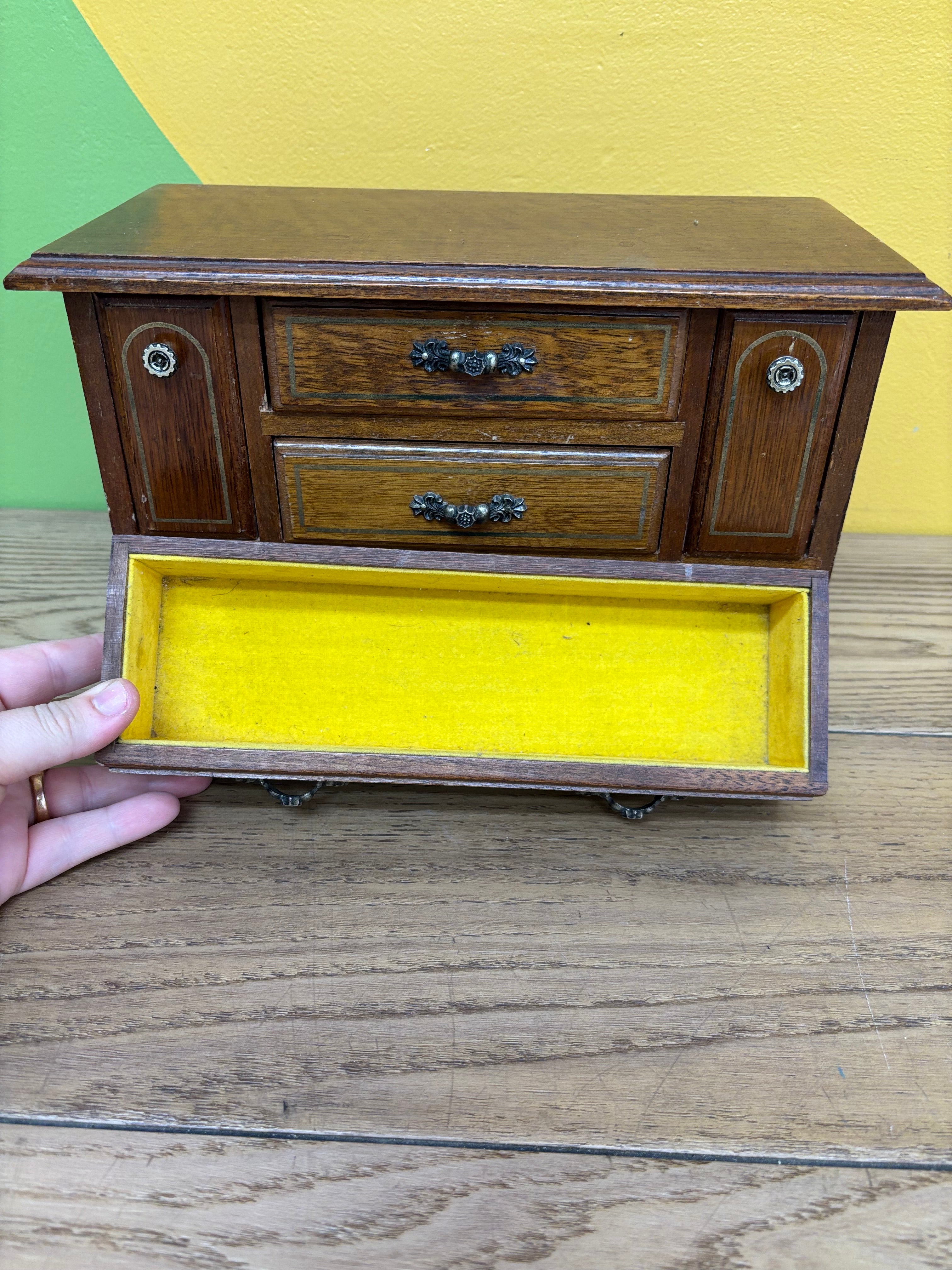 Wood Musical Jewlery Box