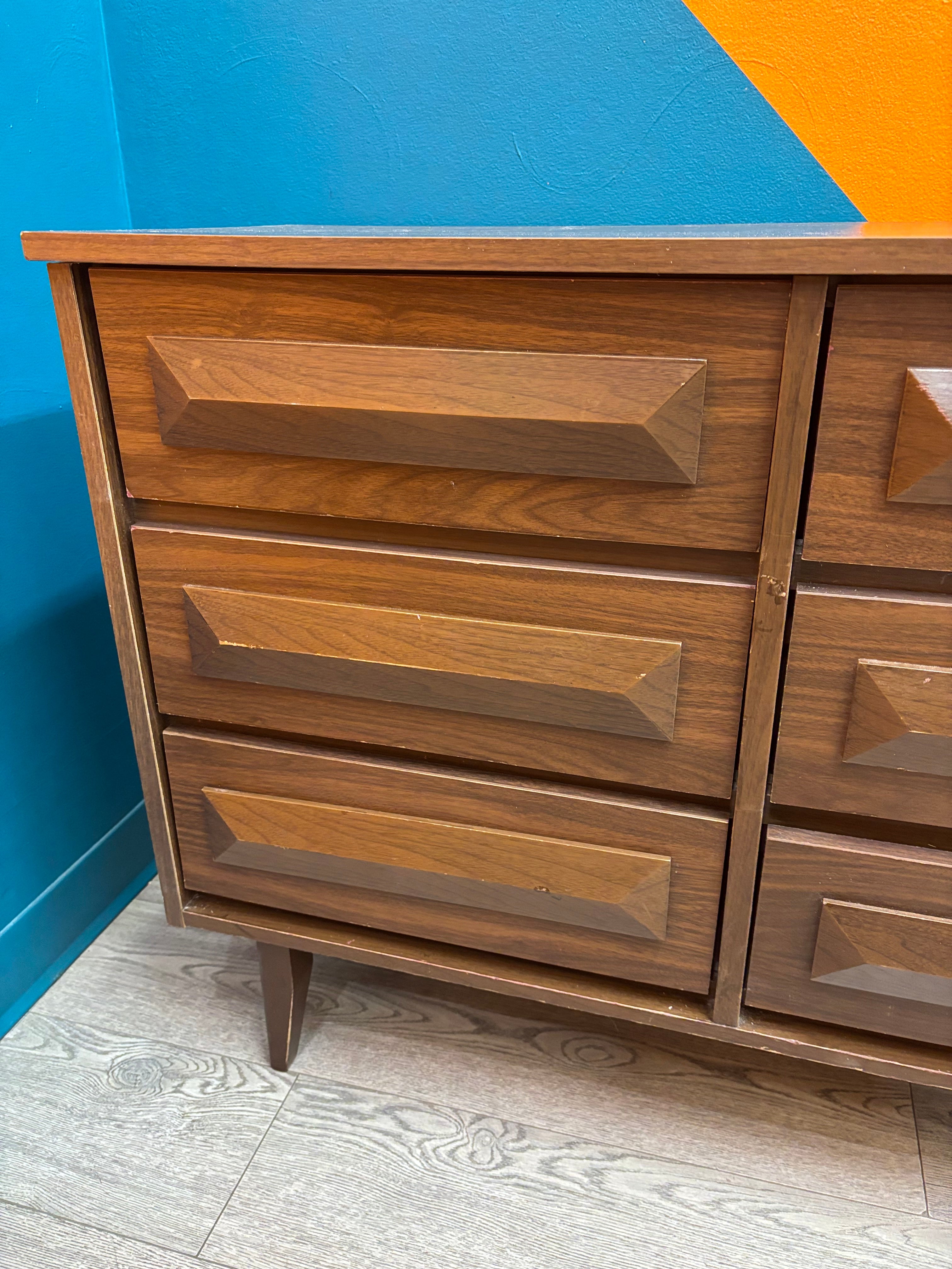 9 Drawer Dresser